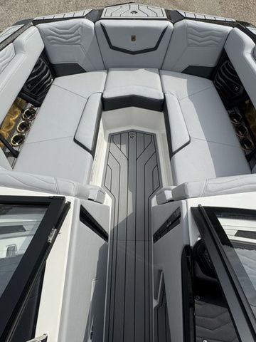 2025 Nautique Super Air Nautique G23 - 4