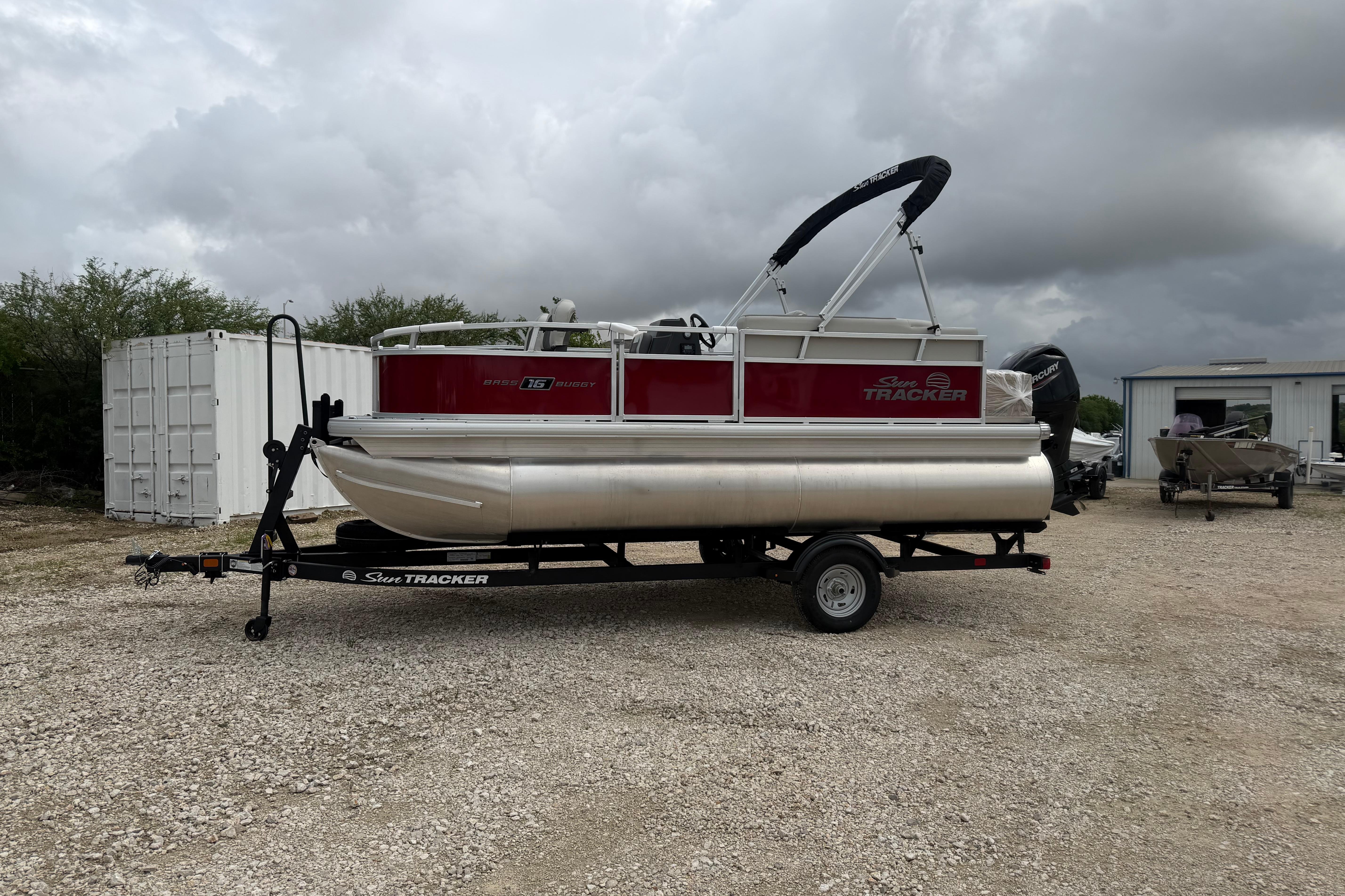 2026 Sun Tracker Bass Buggy 16 XL Select