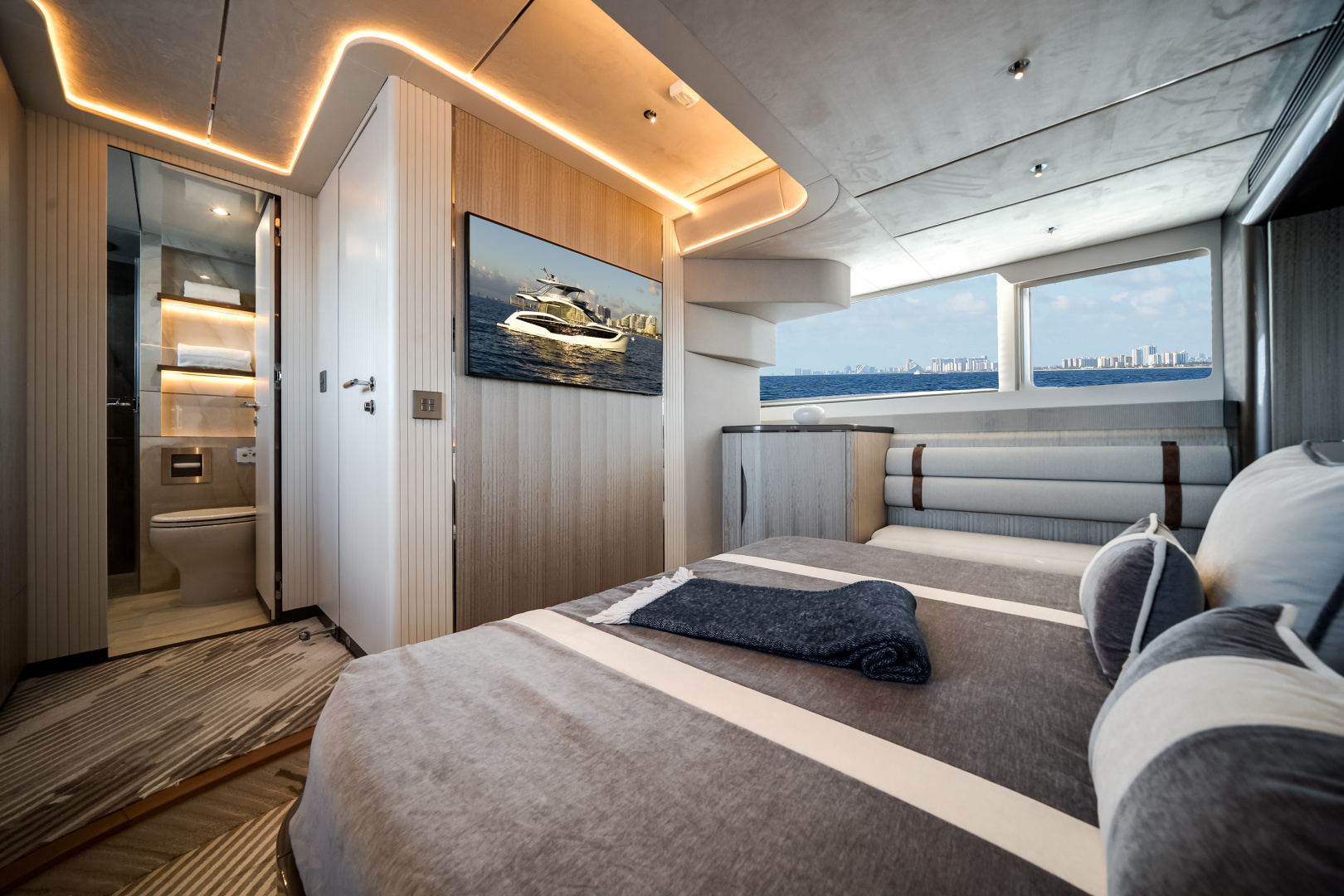 2026 Galeon 620 FLY - Image 38