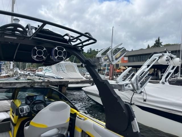 2016 Malibu Wakesetter 24.5 MXZ - 14