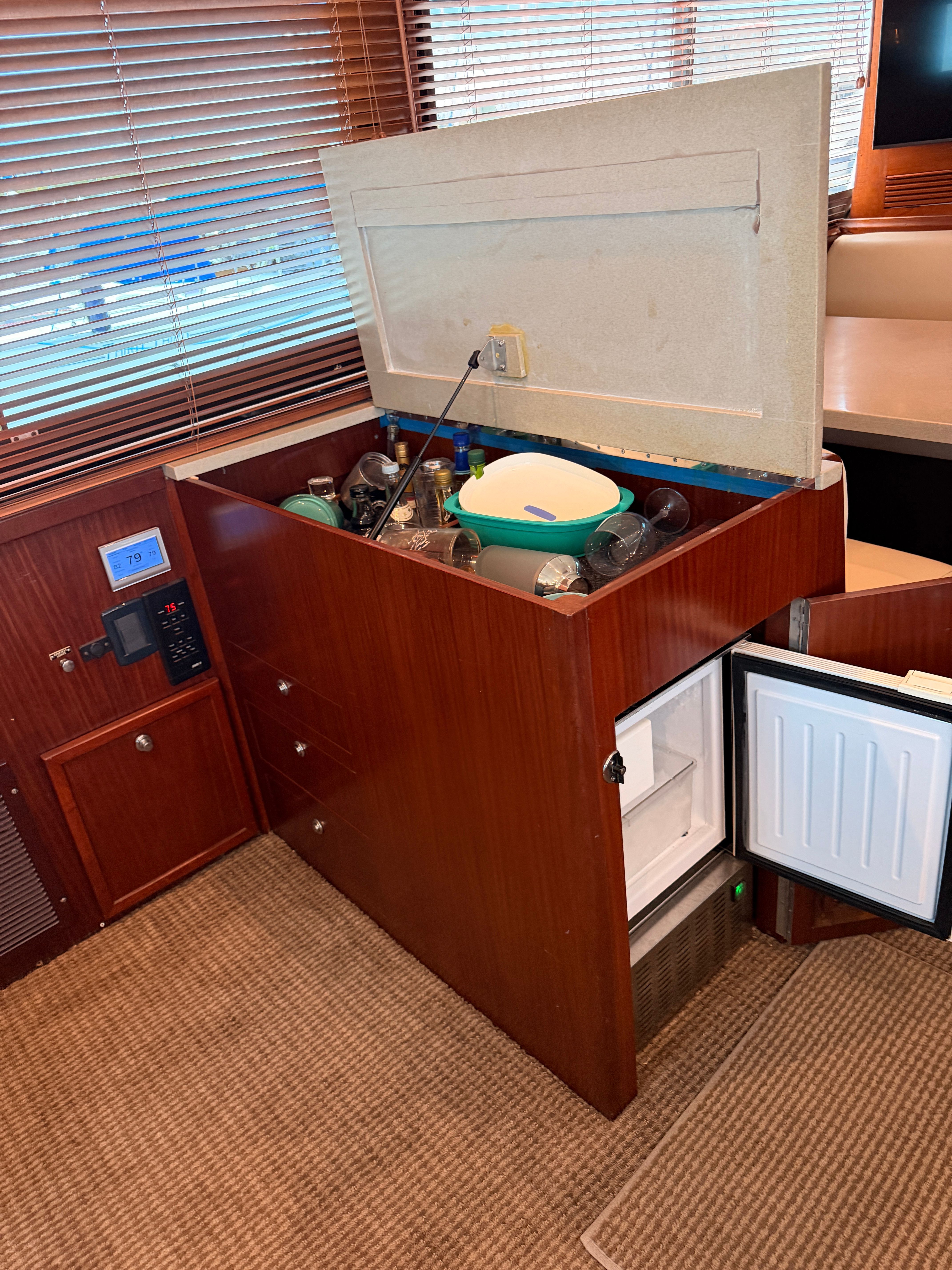 1980 Hatteras 55 Convertable - 15