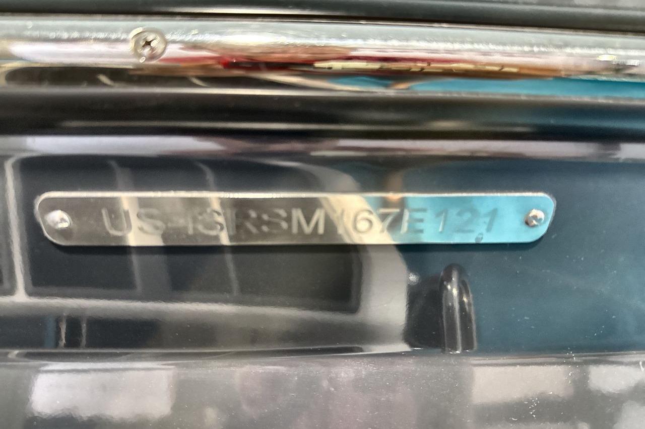 VIN plate on a 2021 Supra SE 550 boat, displaying identification number.