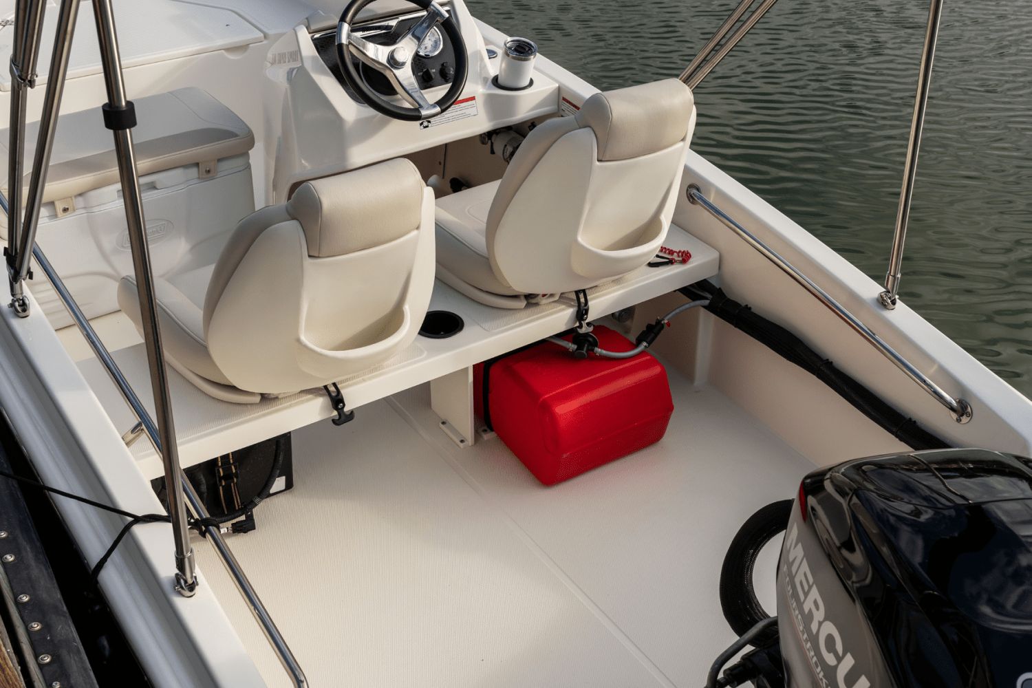 2026 Boston Whaler 130 Super Sport - 30