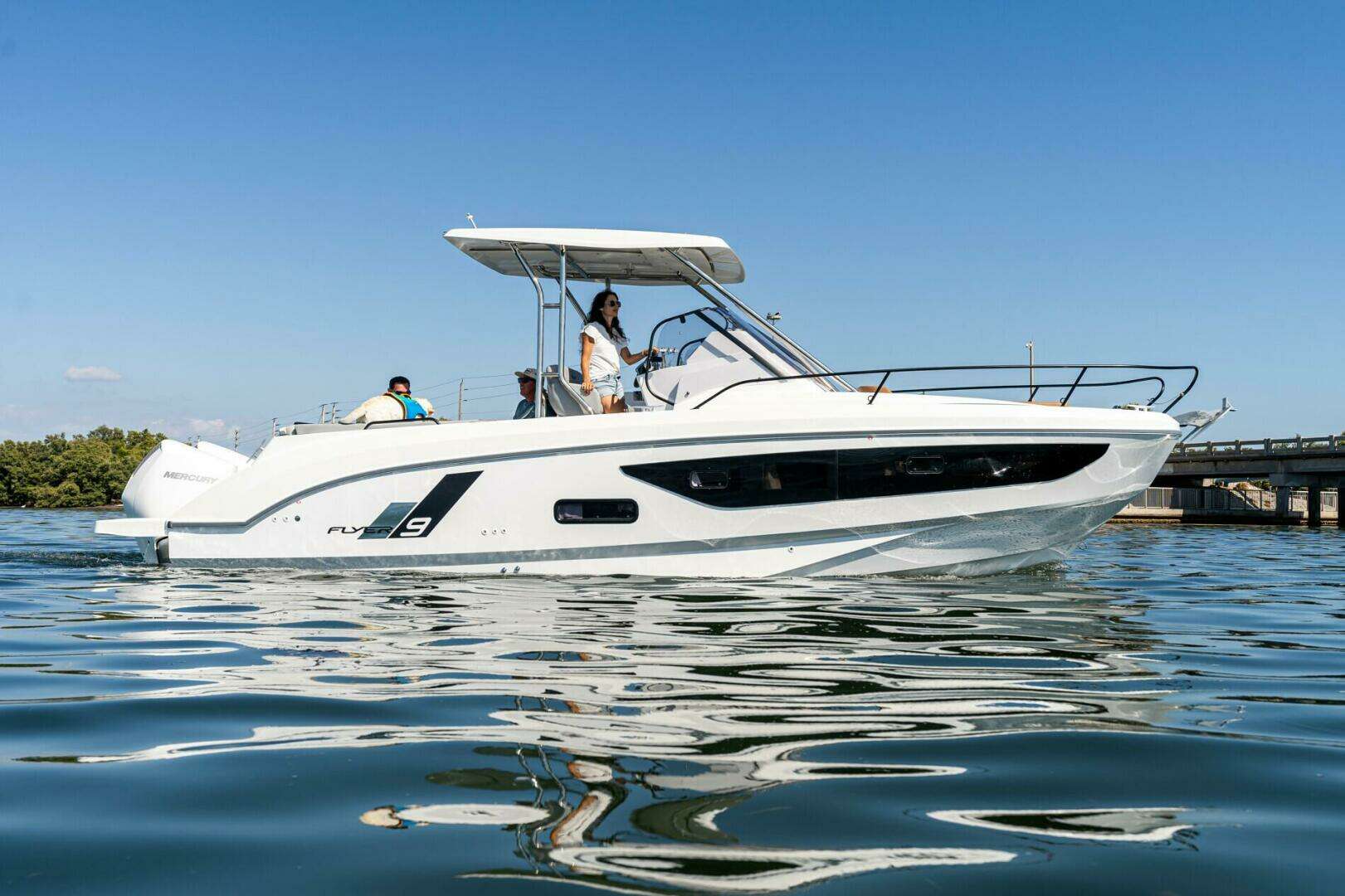 2026 Beneteau Flyer 9 SUNdeck - Image 26
