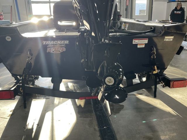 2026 Tracker Super Guide V-16 SC - 7