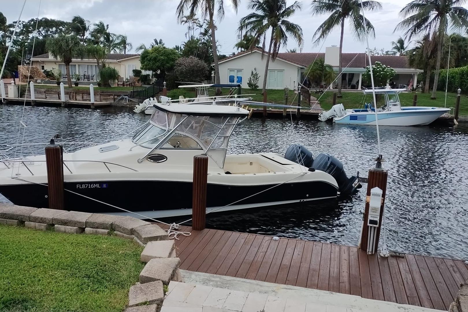 2003 World Cat 270 EC