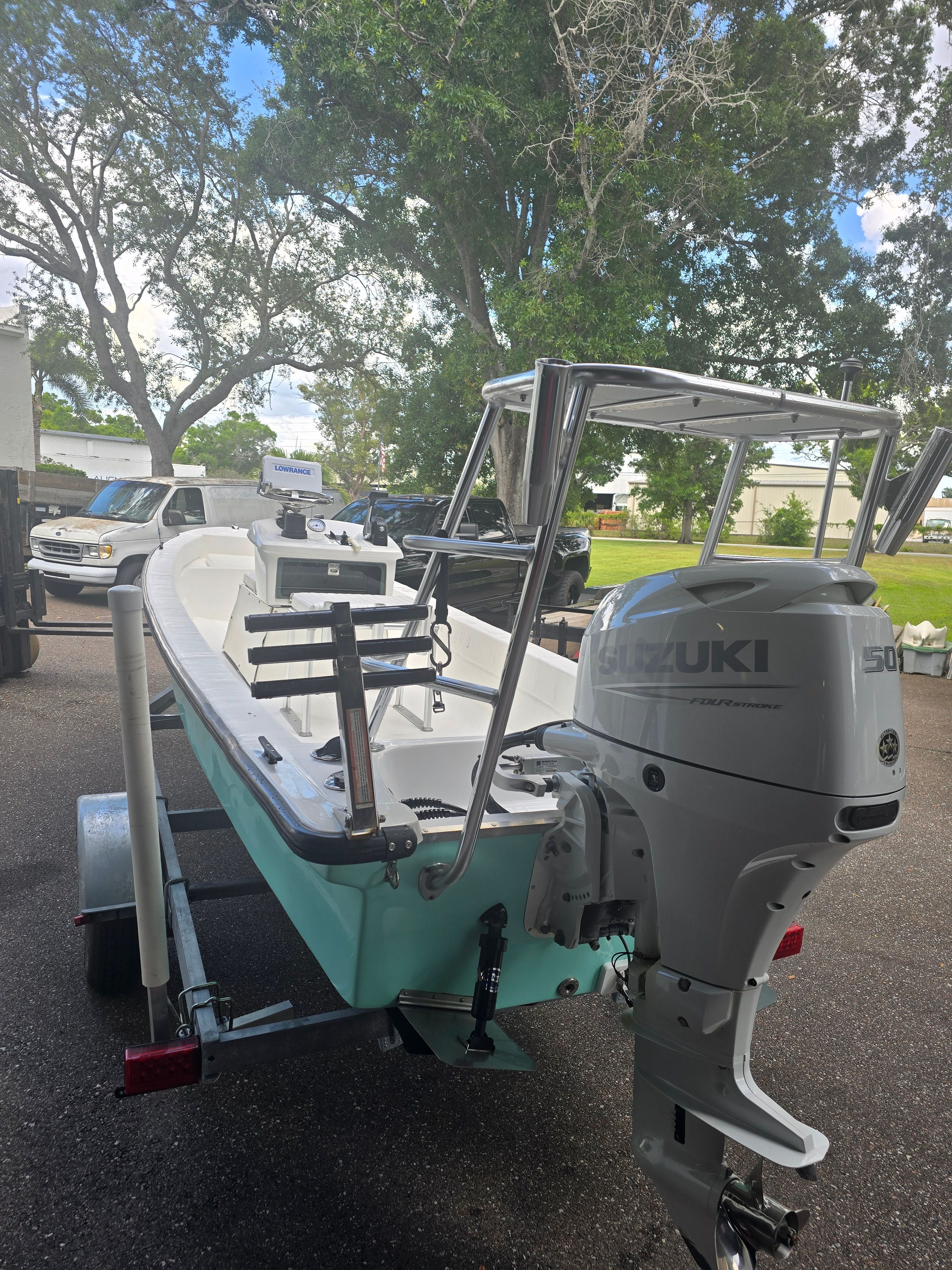 2022 Panga Eduardono boat with Suzuki outboard motor.