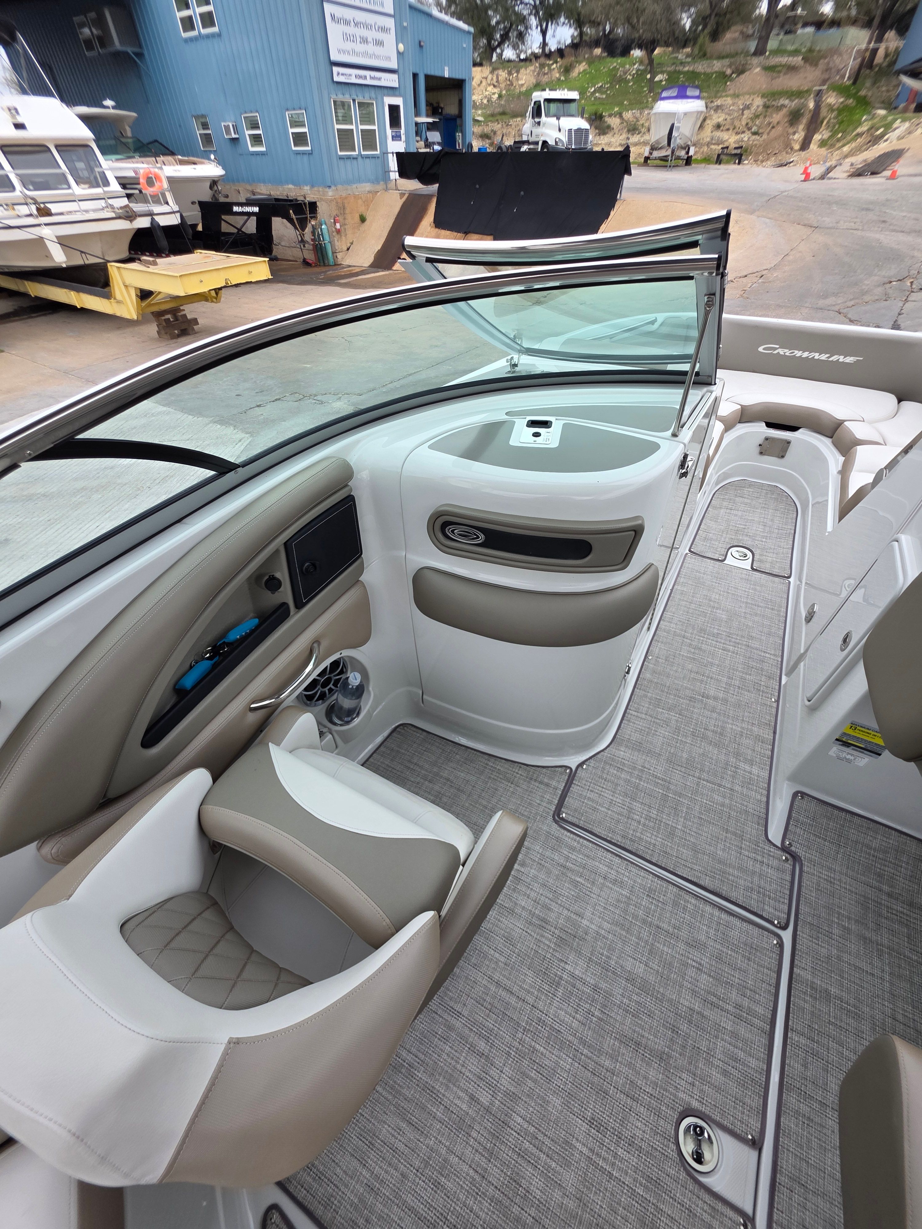 2022 Crownline Eclipse E255 - 13