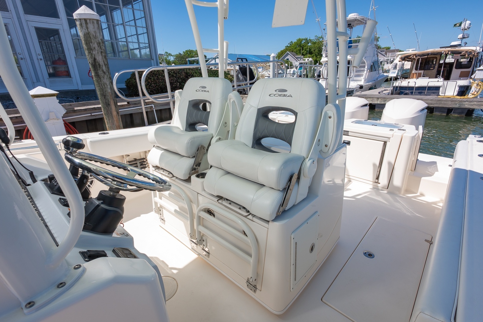 2020 Cobia 320 Center Console - Image 12