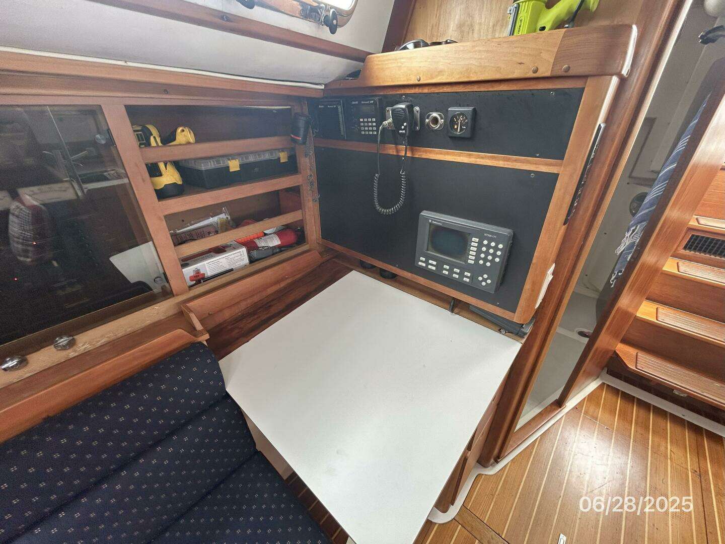 1995 Freedom 40/40 - Image 48