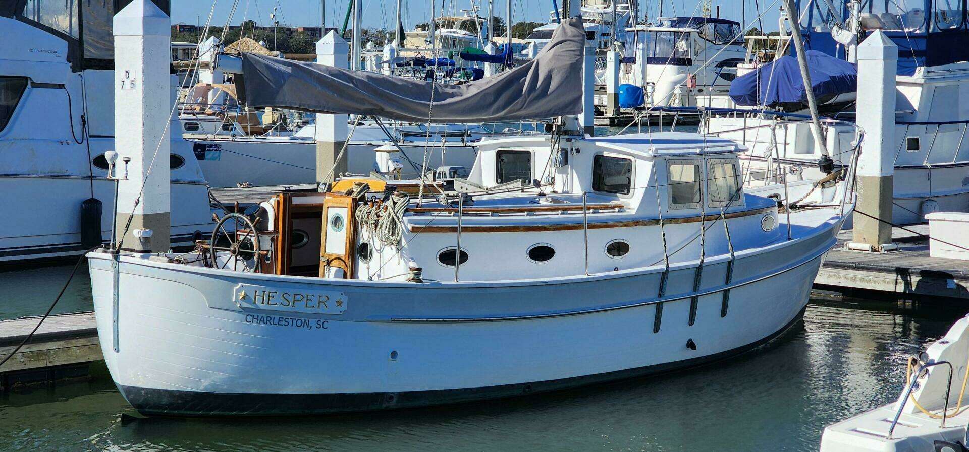 1996 Tillotson-Pearson Motorsailer 32 - Image 3
