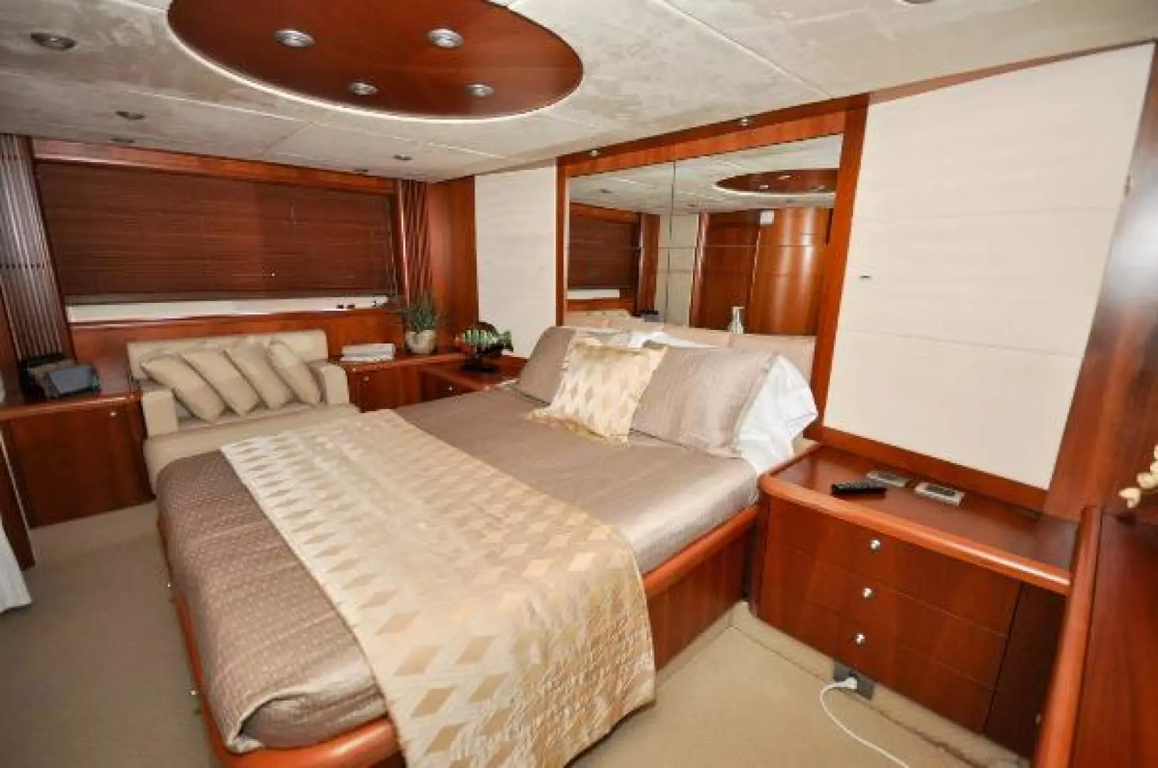 2006 Sunseeker Predator - Image 23