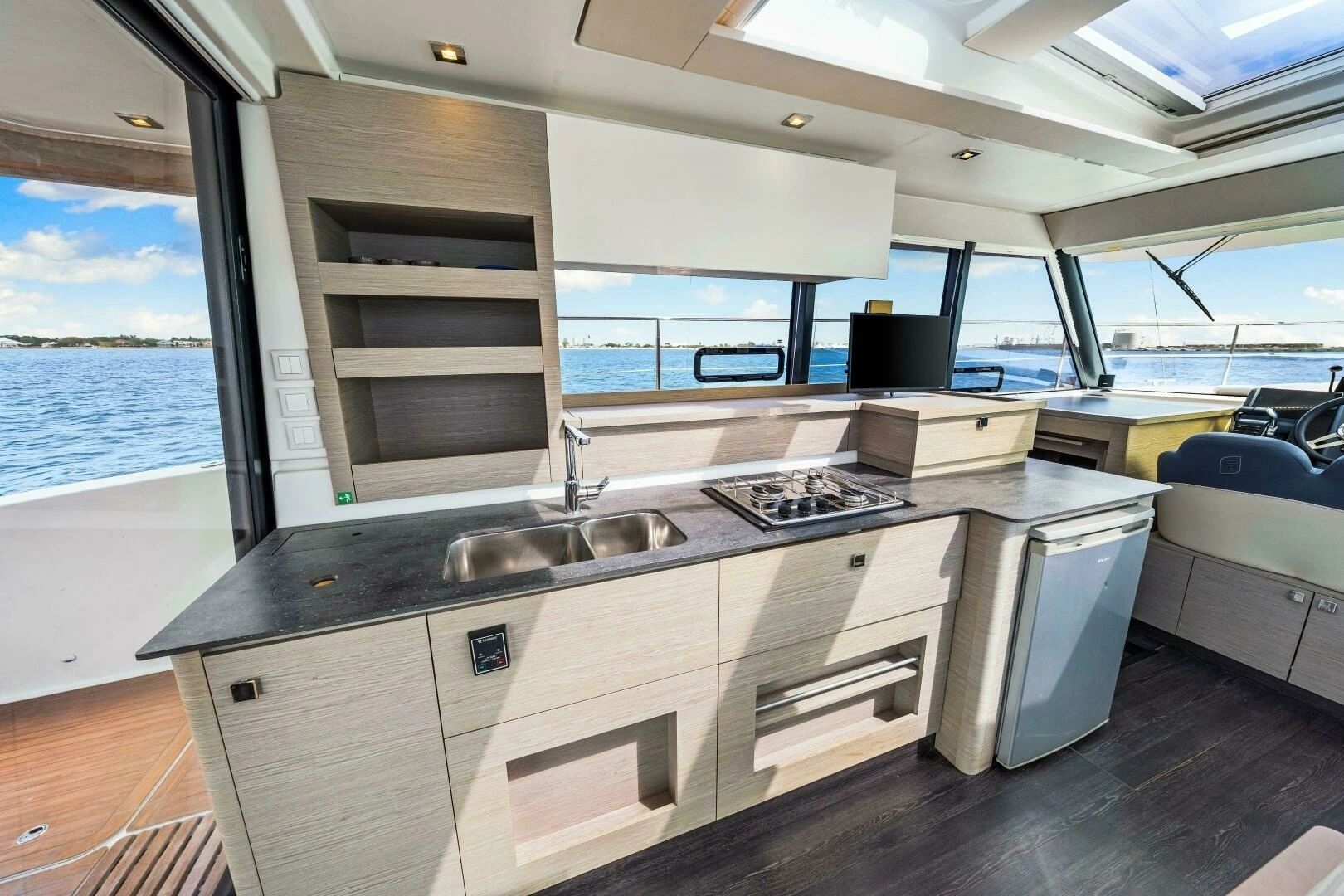 2021 Fountaine Pajot MY4.S - Image 12