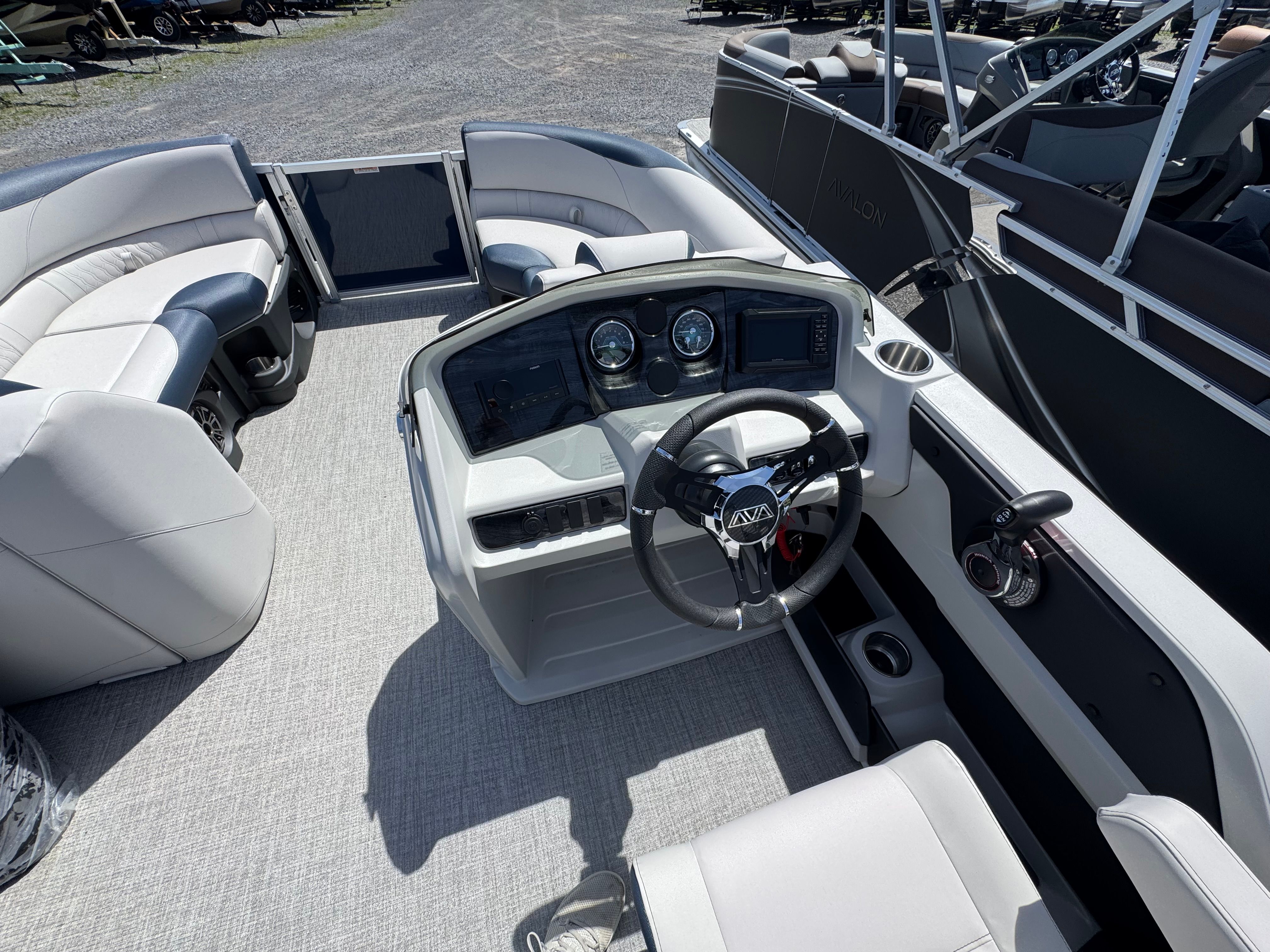 2026 Avalon 23 LSZ QLS - 20