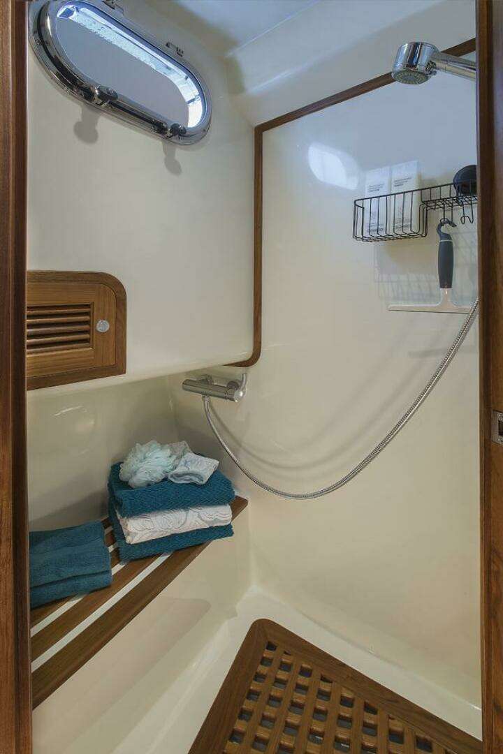 2026 Helmsman Trawlers 38E Pilothouse - Image 38