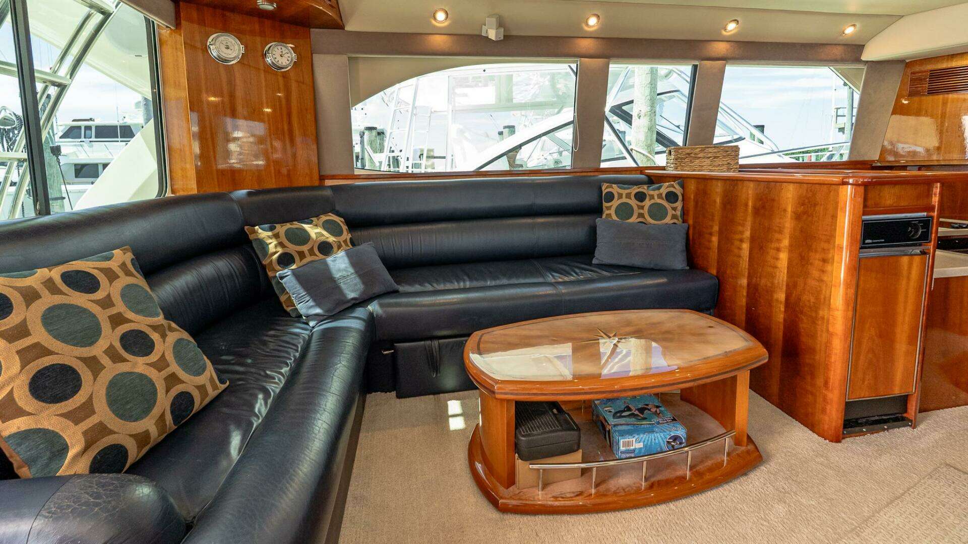 2005 Riviera 51 Flybridge - Image 40