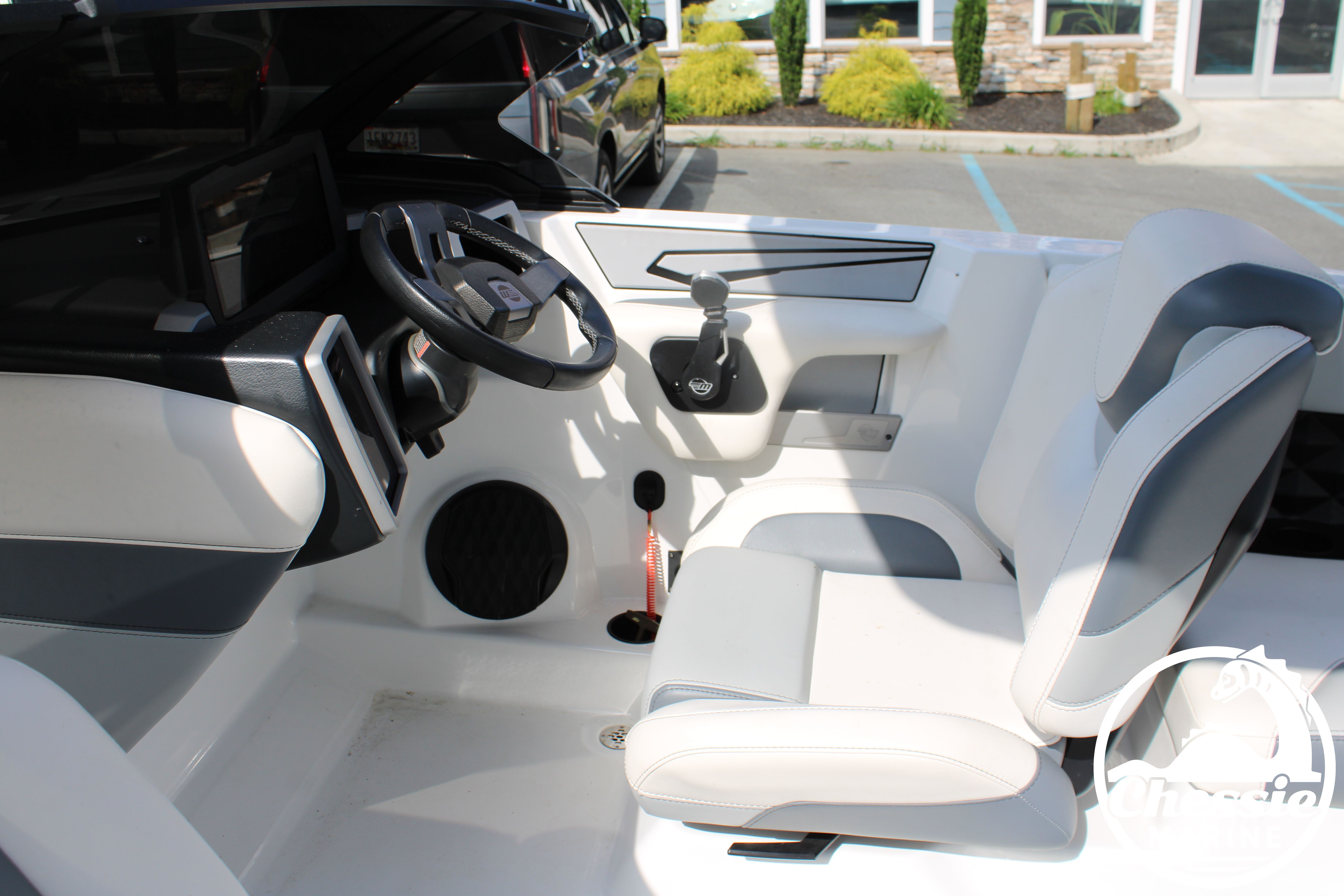 2024 Malibu Wakesetter 21 LX-r - 17