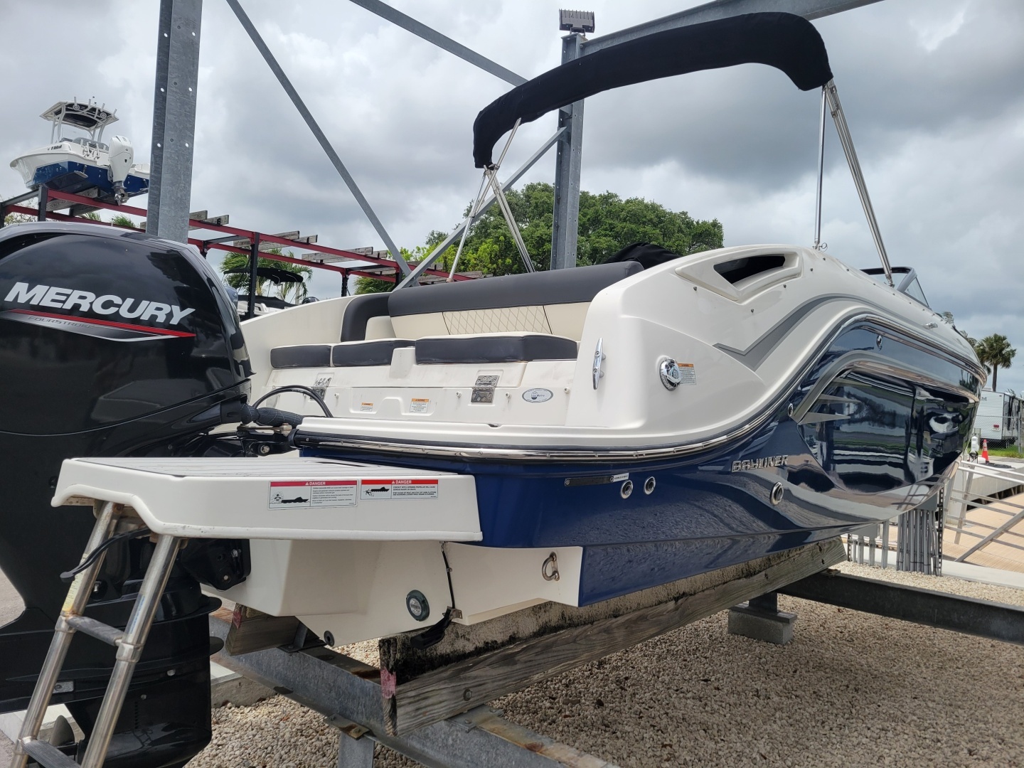 2023 Bayliner DX 2200 - Image 4