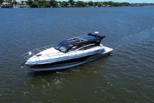 2025 Real 40 HT Luxury