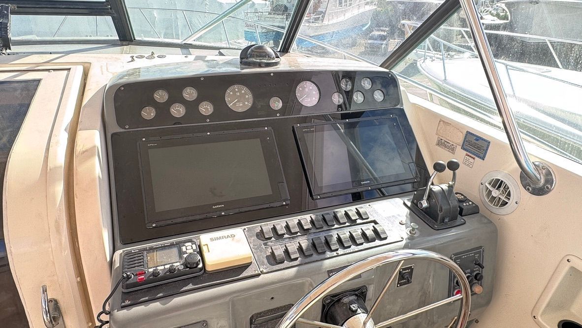 1994 Tiara Yachts 4300 Open - 9
