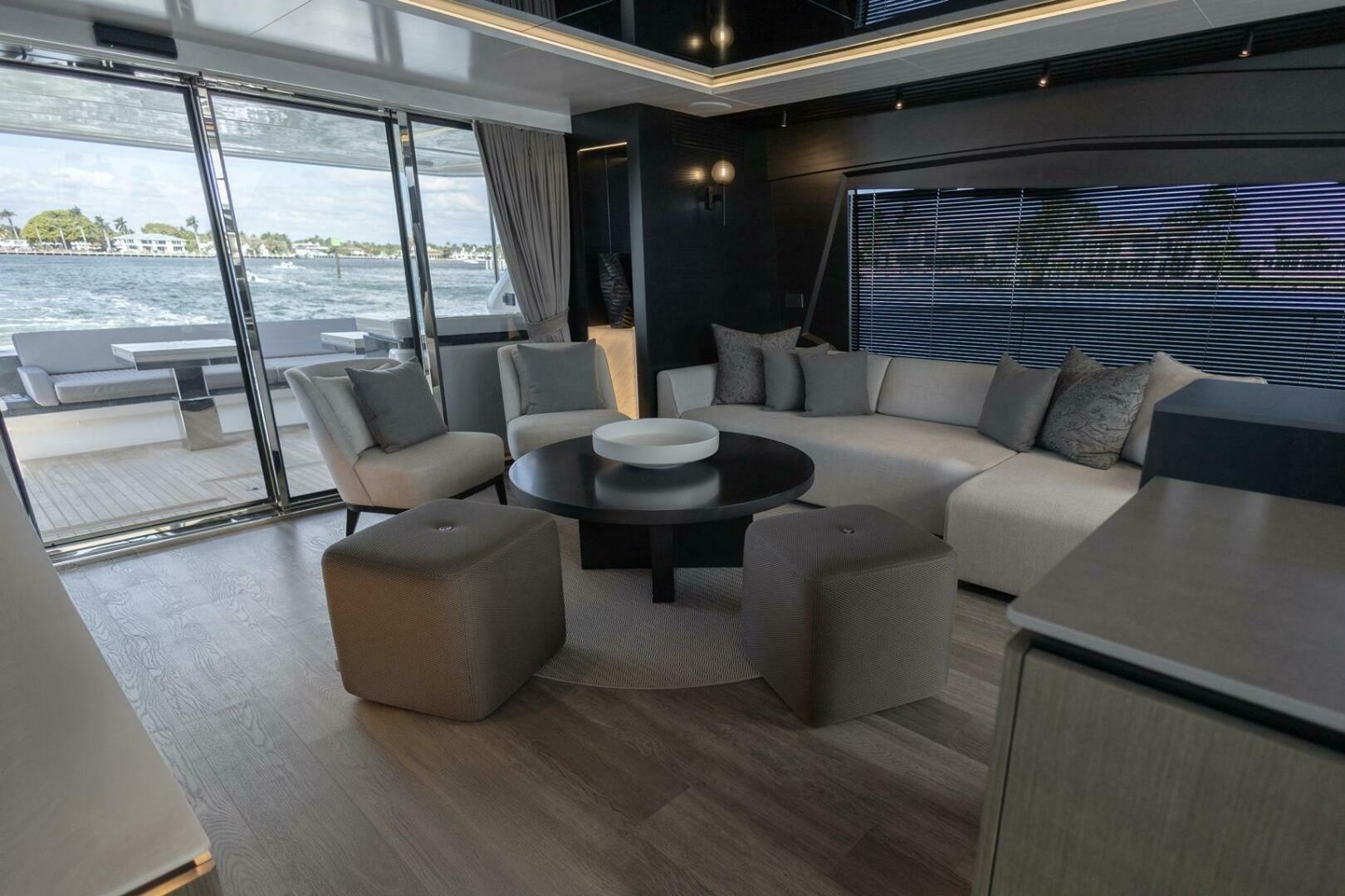 2023 Pearl 72 - Image 11