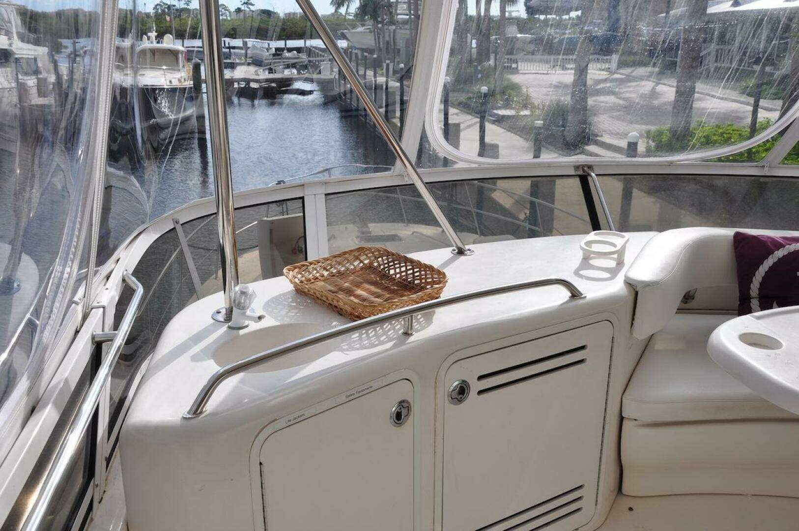1998 Sea Ray 480 Sedan Bridge - Image 34