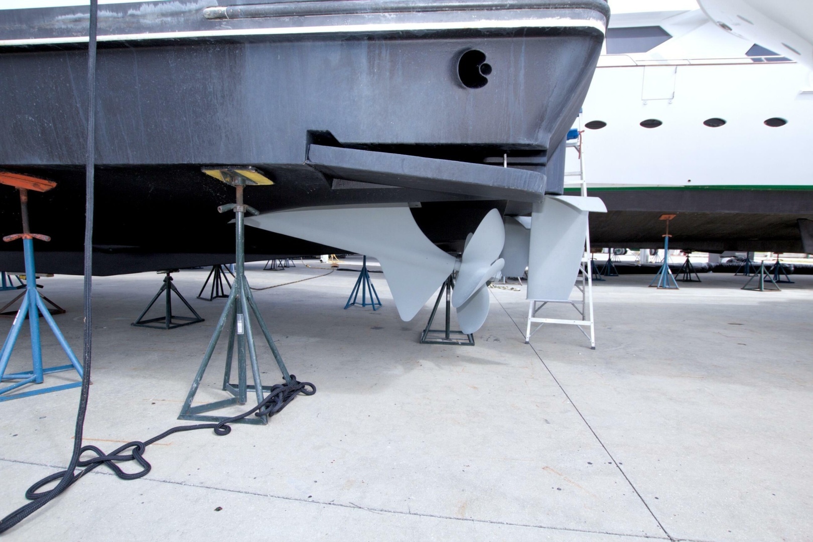 1998 Lazzara Yachts 76 Skylounge Grand Salon - Image 122