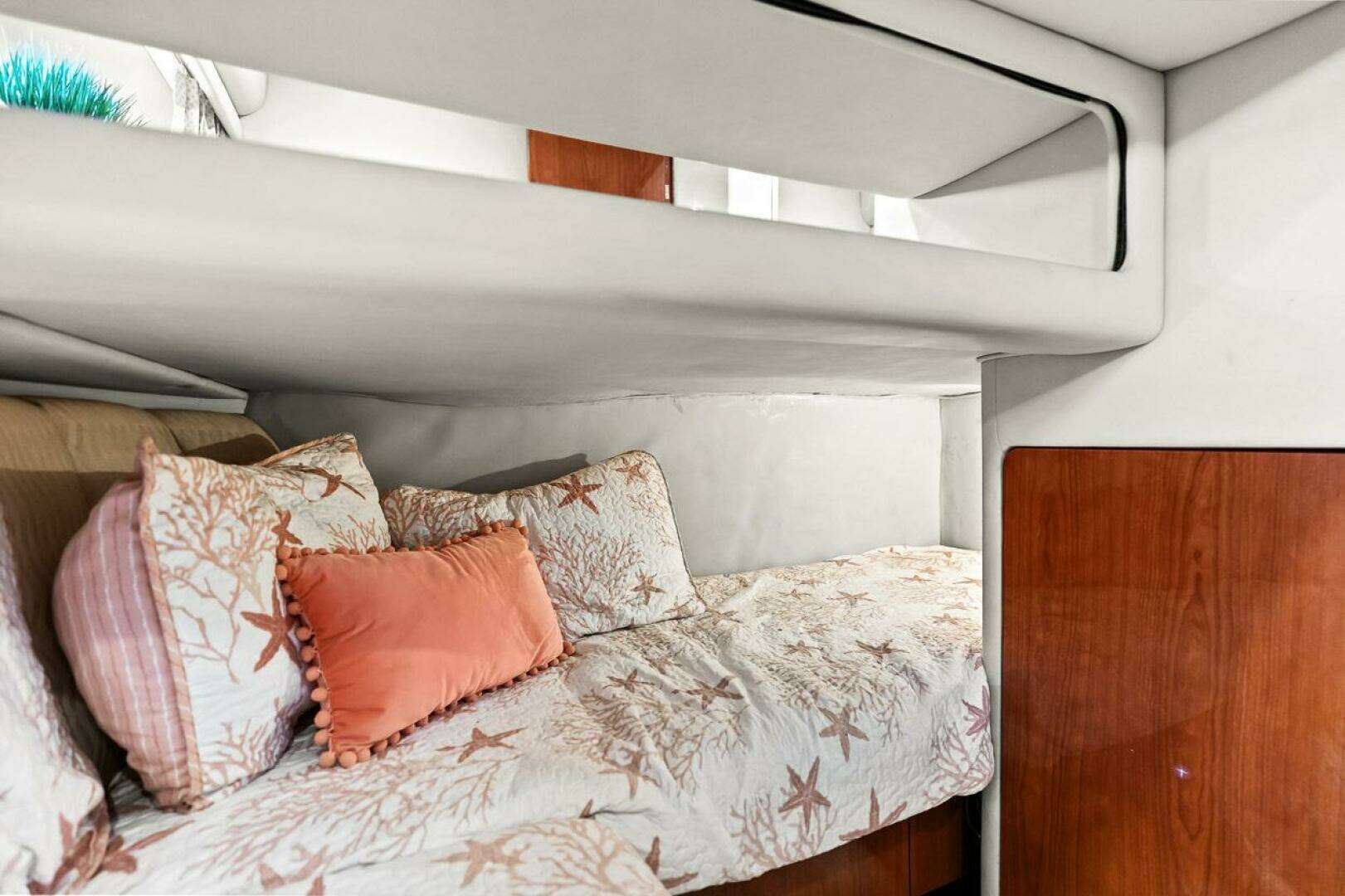1998 Sea Ray 480 Sedan Bridge - Image 39
