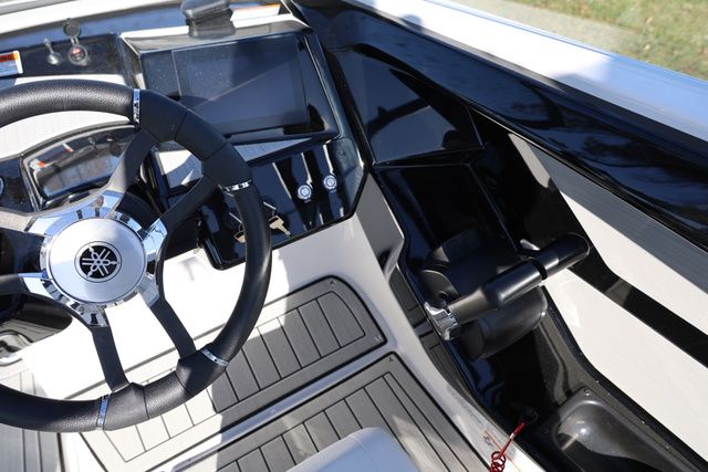 2026 Yamaha Boats 222S - 7