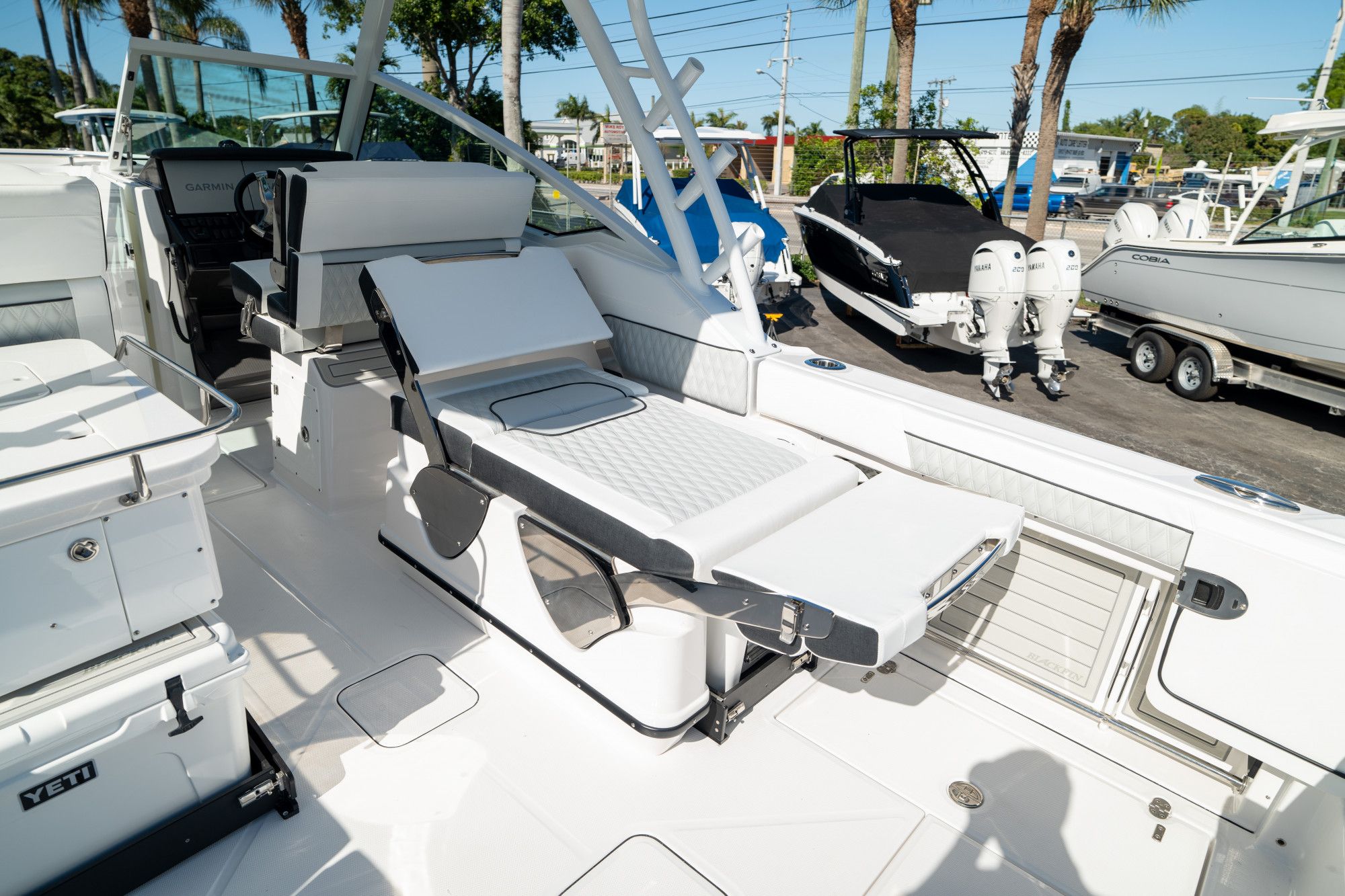 2024 Blackfin 302 DC - 28