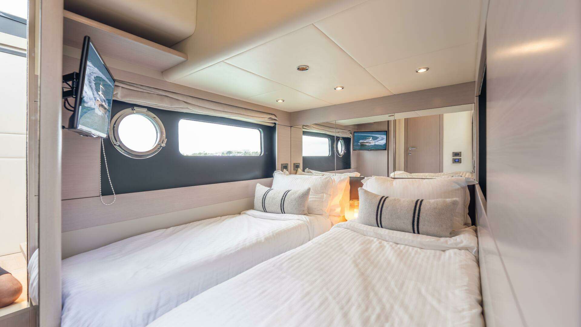 2019 Absolute 58 Fly - Image 44