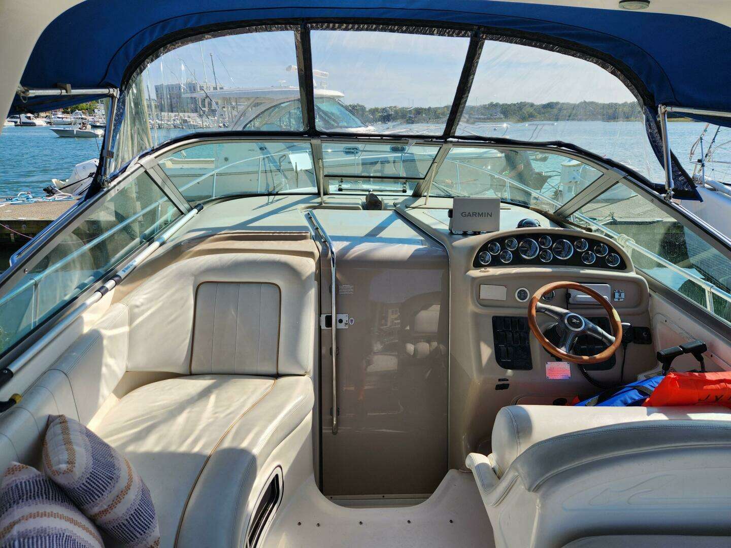 1998 Sea Ray Sundancer - Image 7