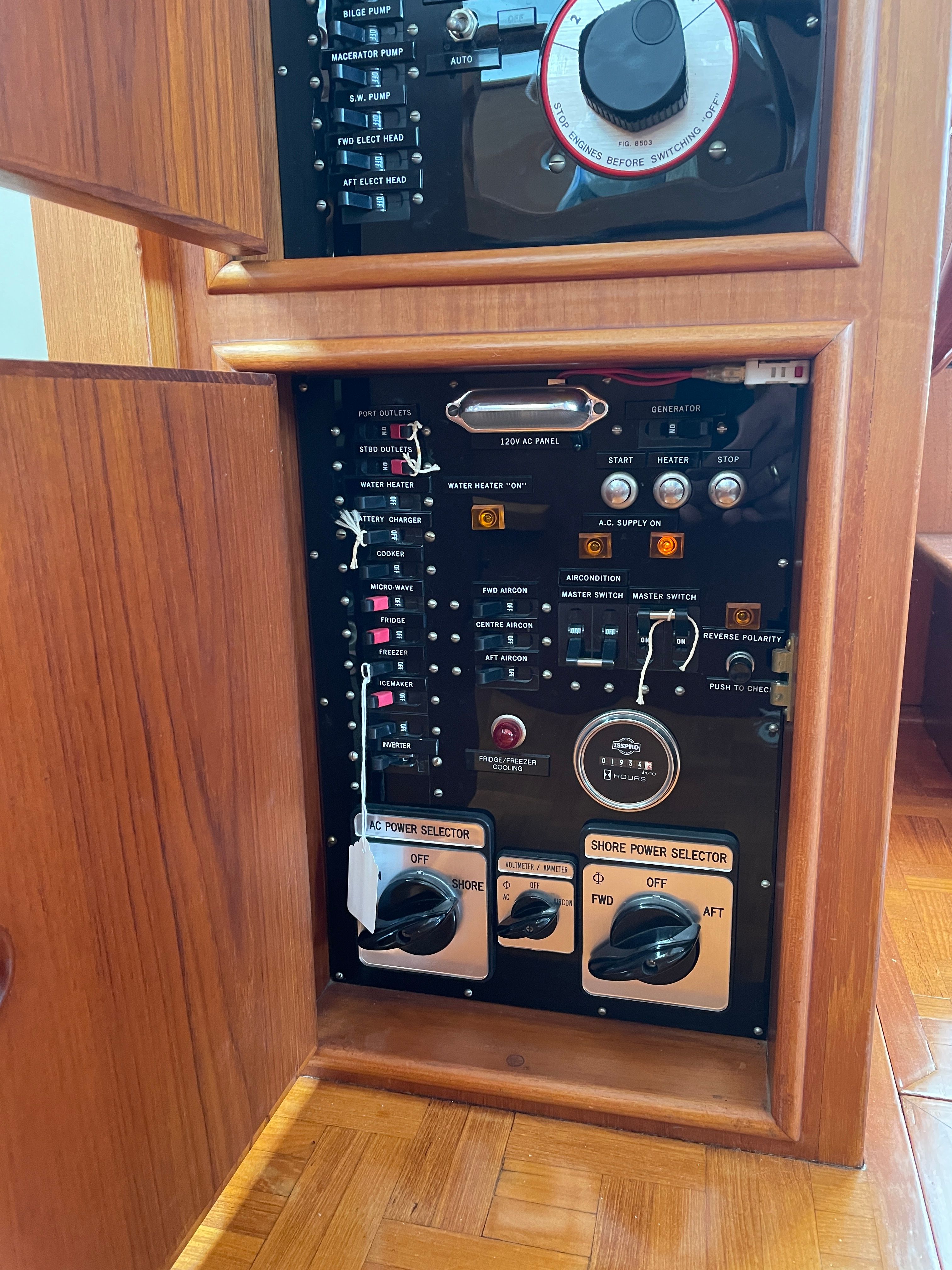 1985 Grand Banks 42 Motor Yacht - 27