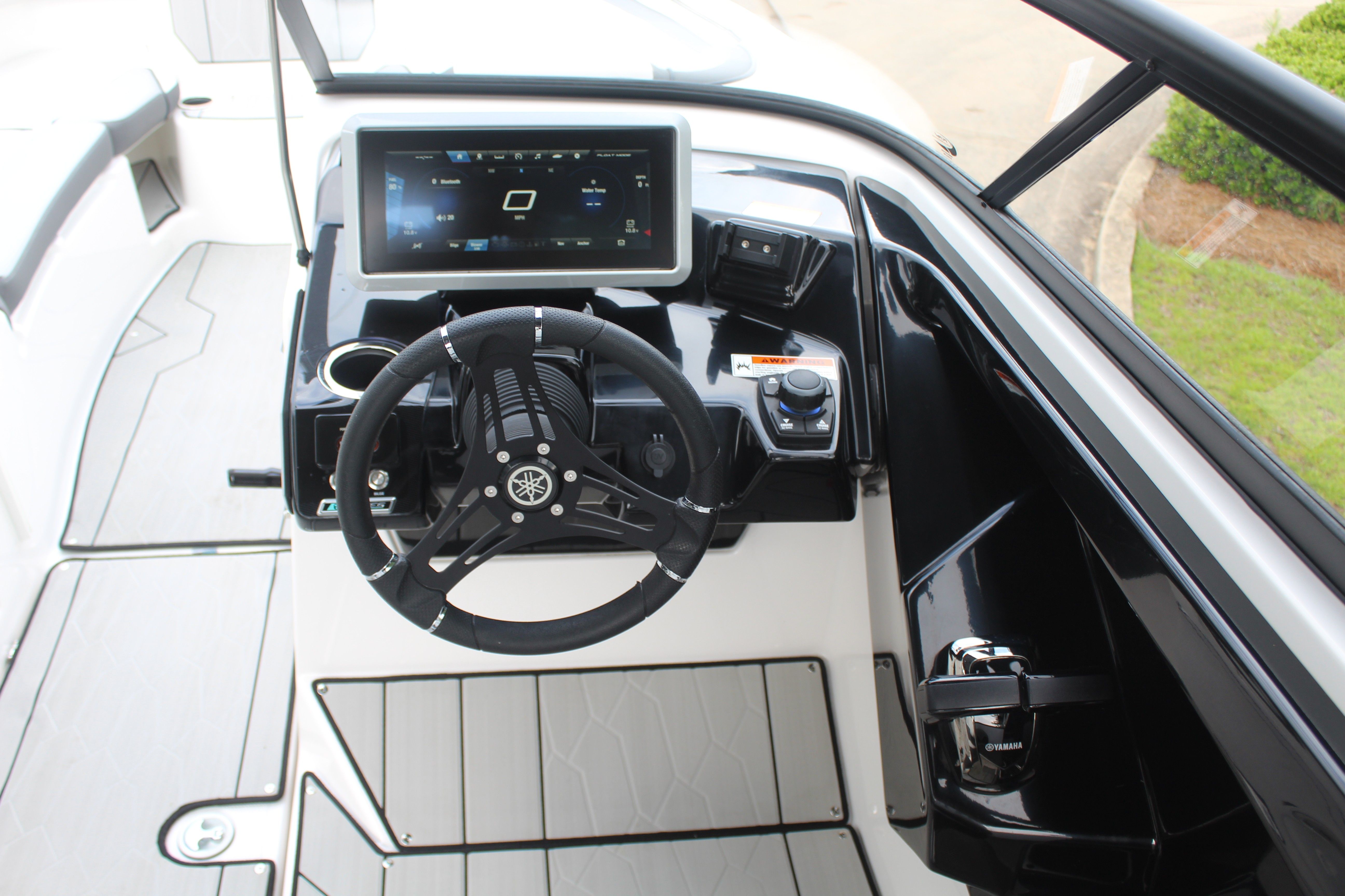 2022 Yamaha Boats 252XE - 9