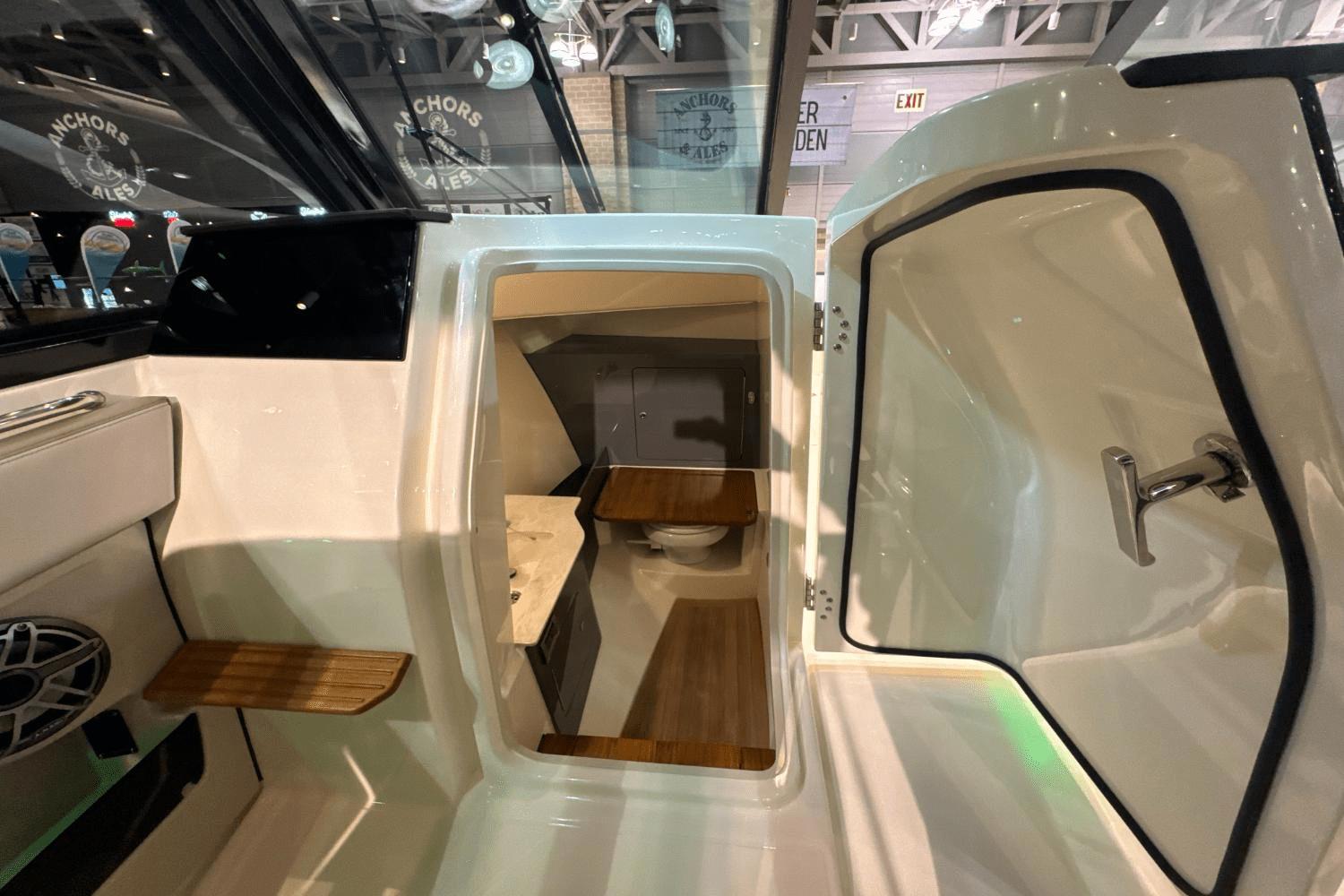 2025 Boston Whaler 330 Vantage - 26