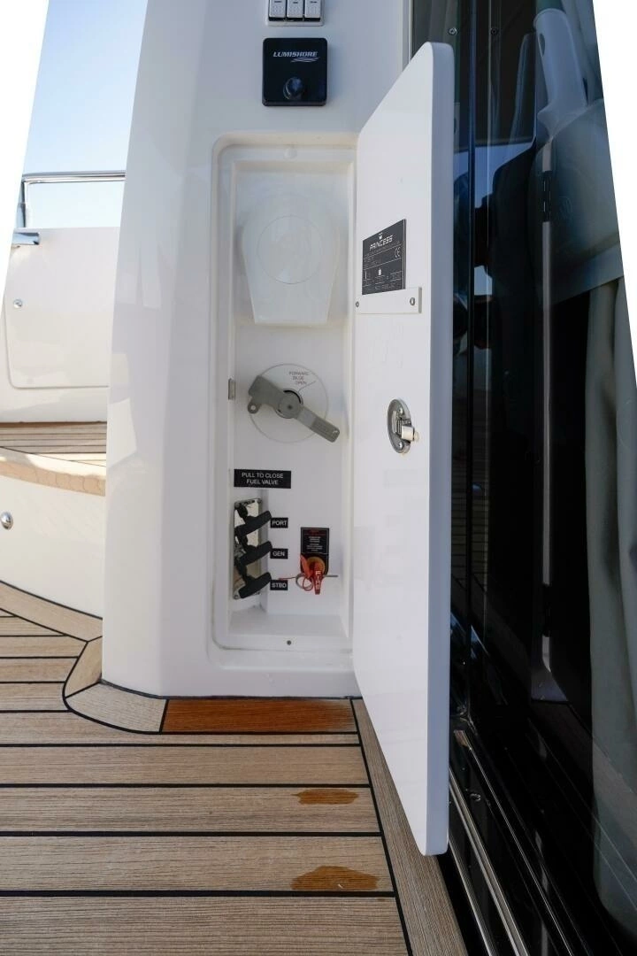 2021 Princess F50 - Image 44