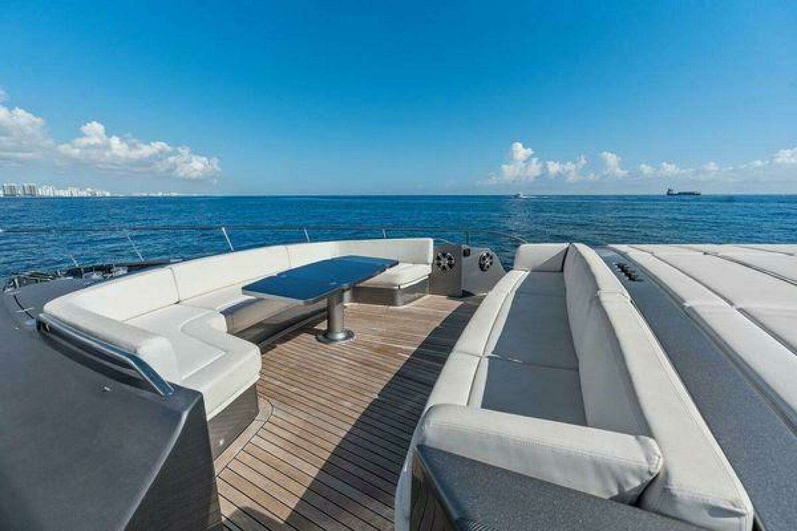 2019 Pershing — - Image 15