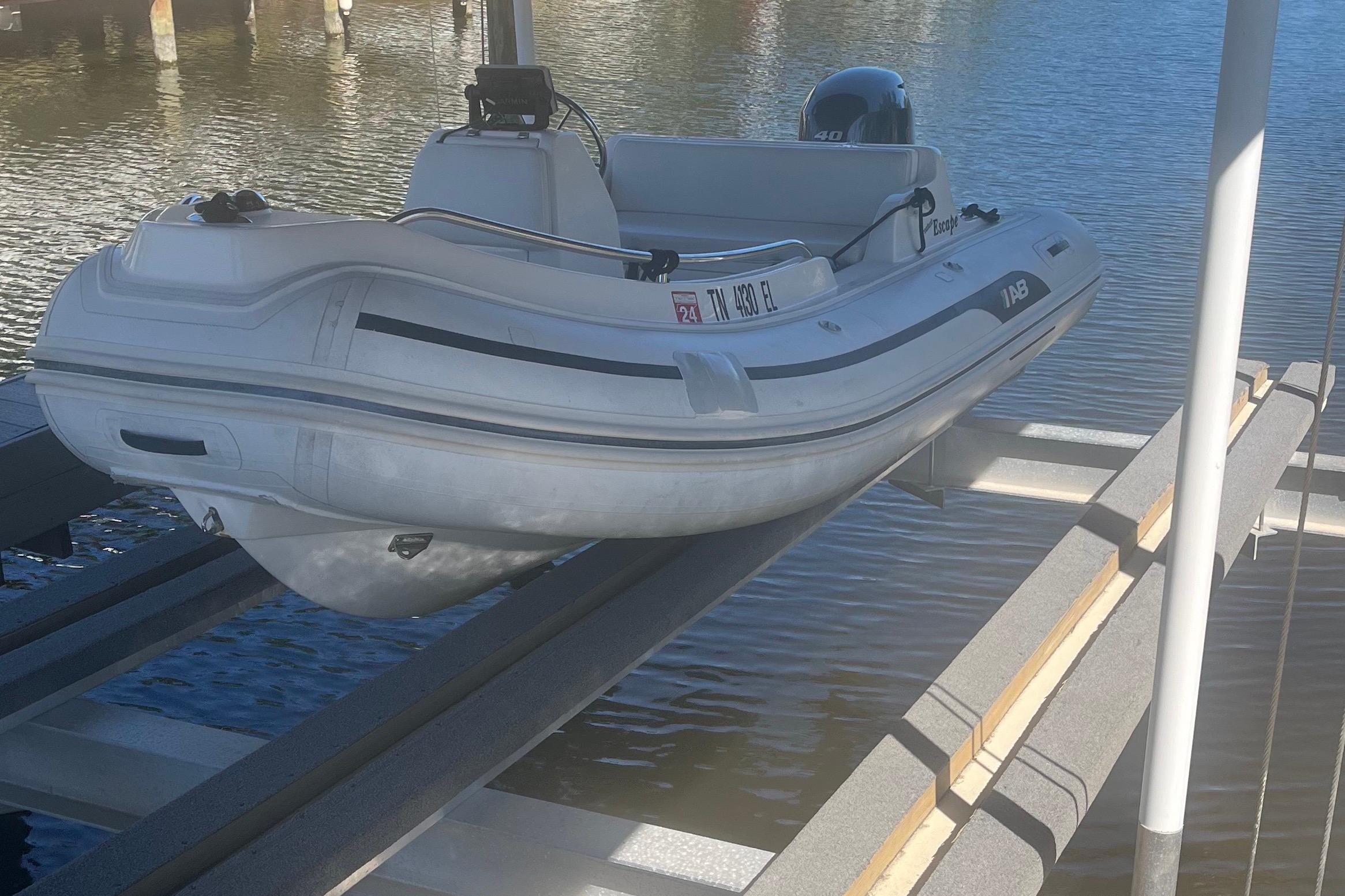 2012 AB Inflatables Nautilus 12 DLX