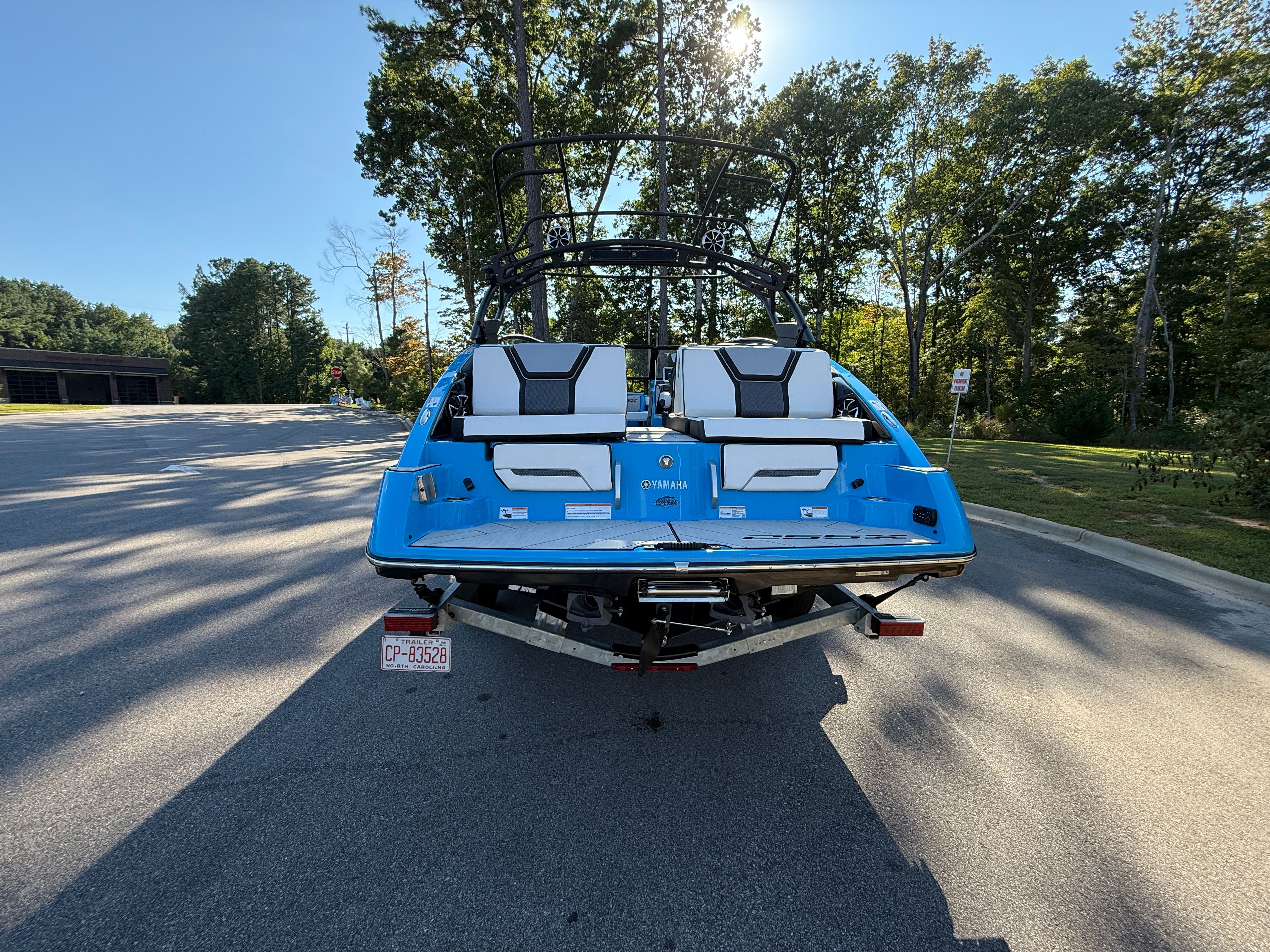 2023 Yamaha Boats 255XE - 11