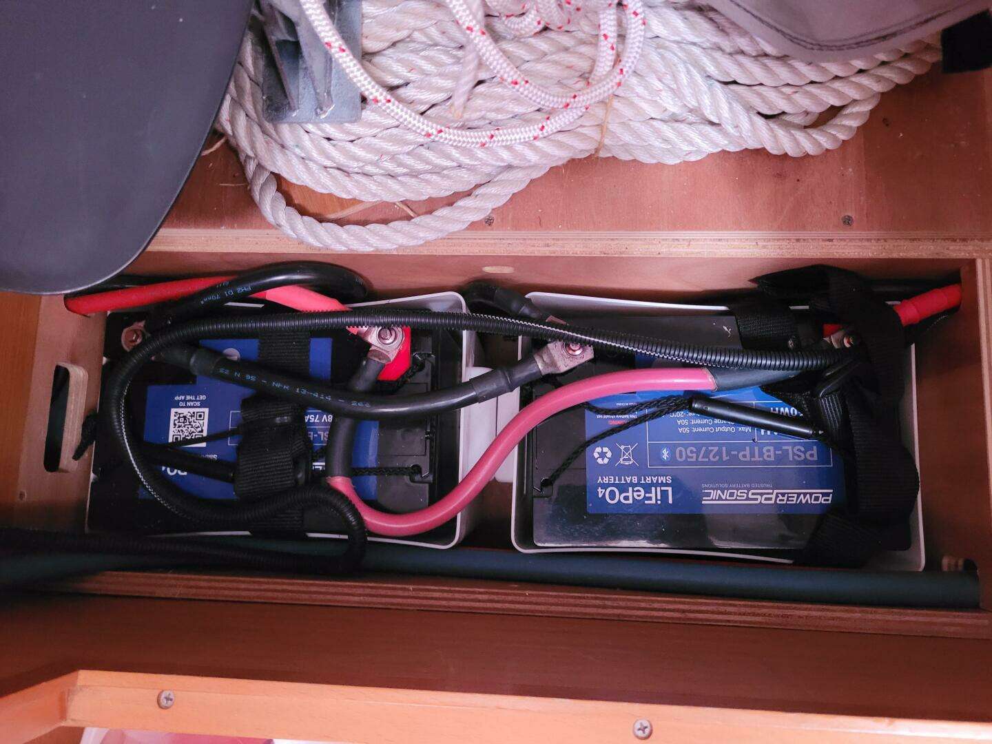 2014 Jeanneau 379 - Image 58