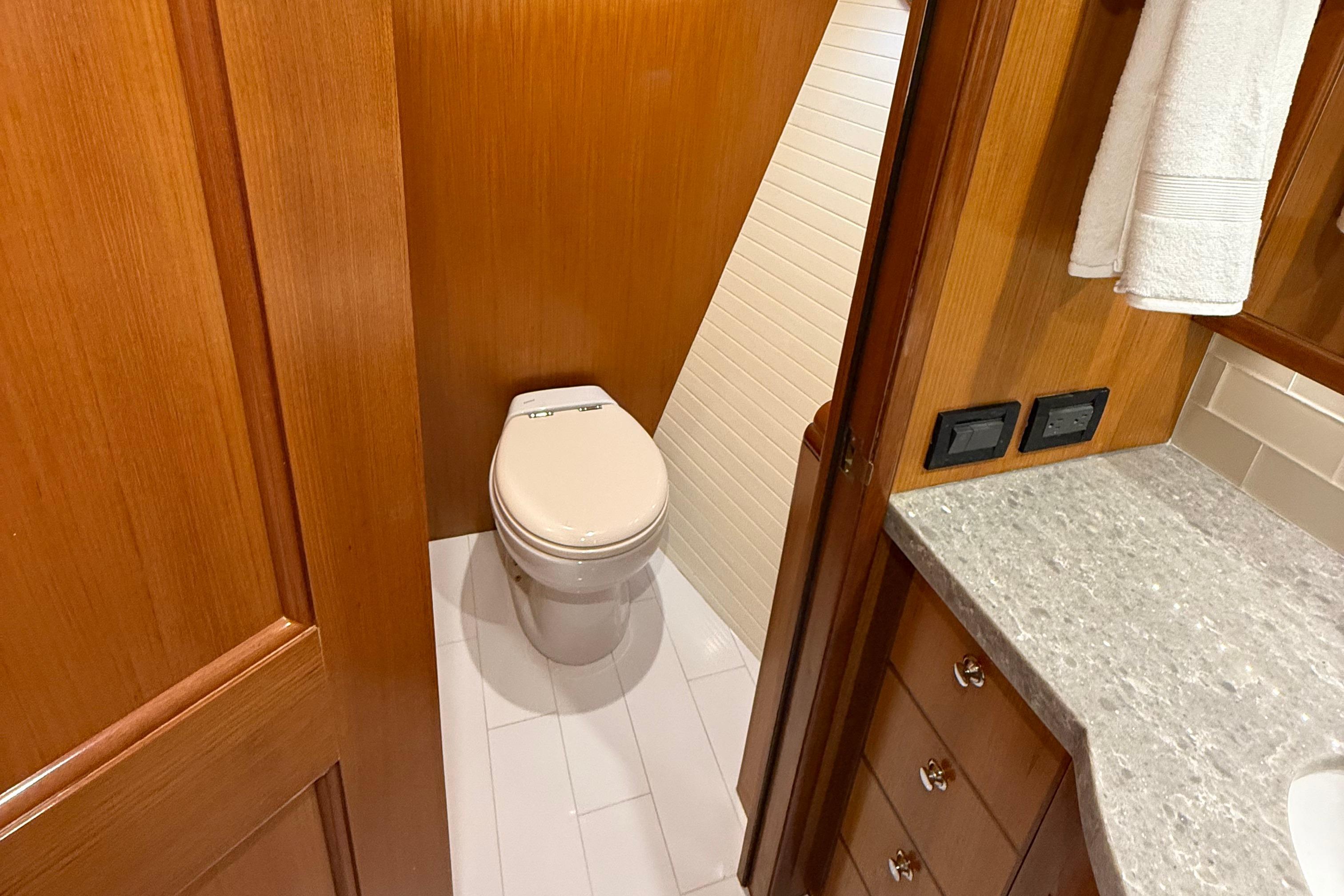 2009 Nordhavn 64 - 51