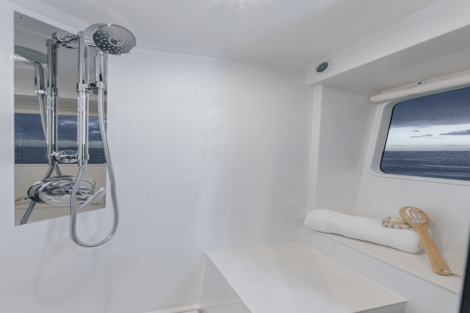 2027 Cruisers Yachts 57 FLY - Image 91