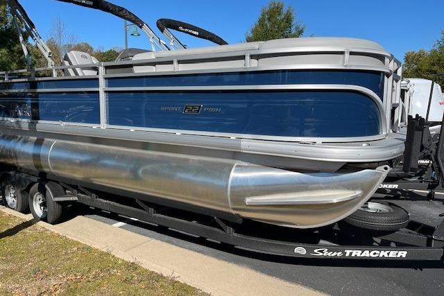 2026 Sun Tracker SportFish 22 DLX