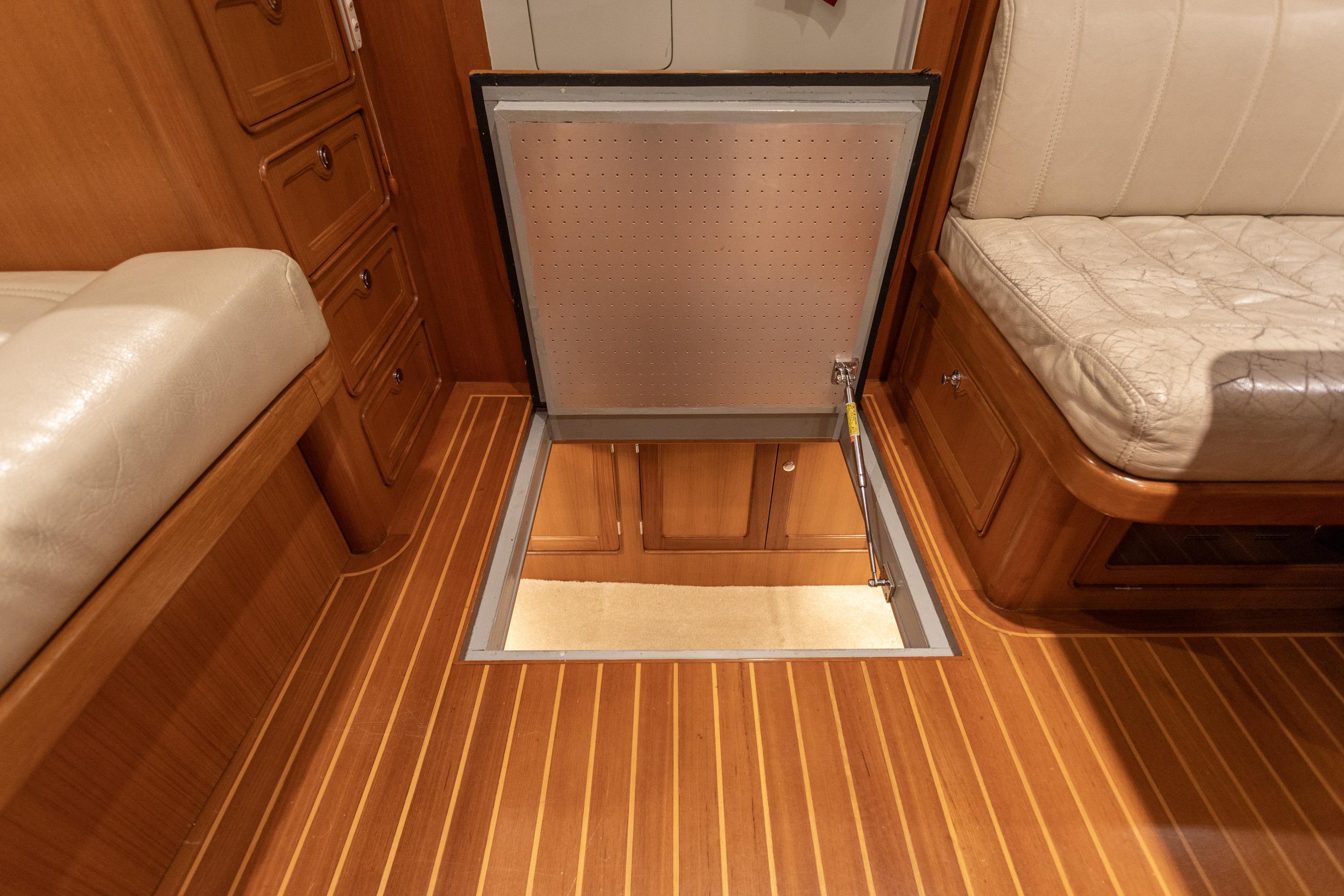 Hatch in salon for commissary