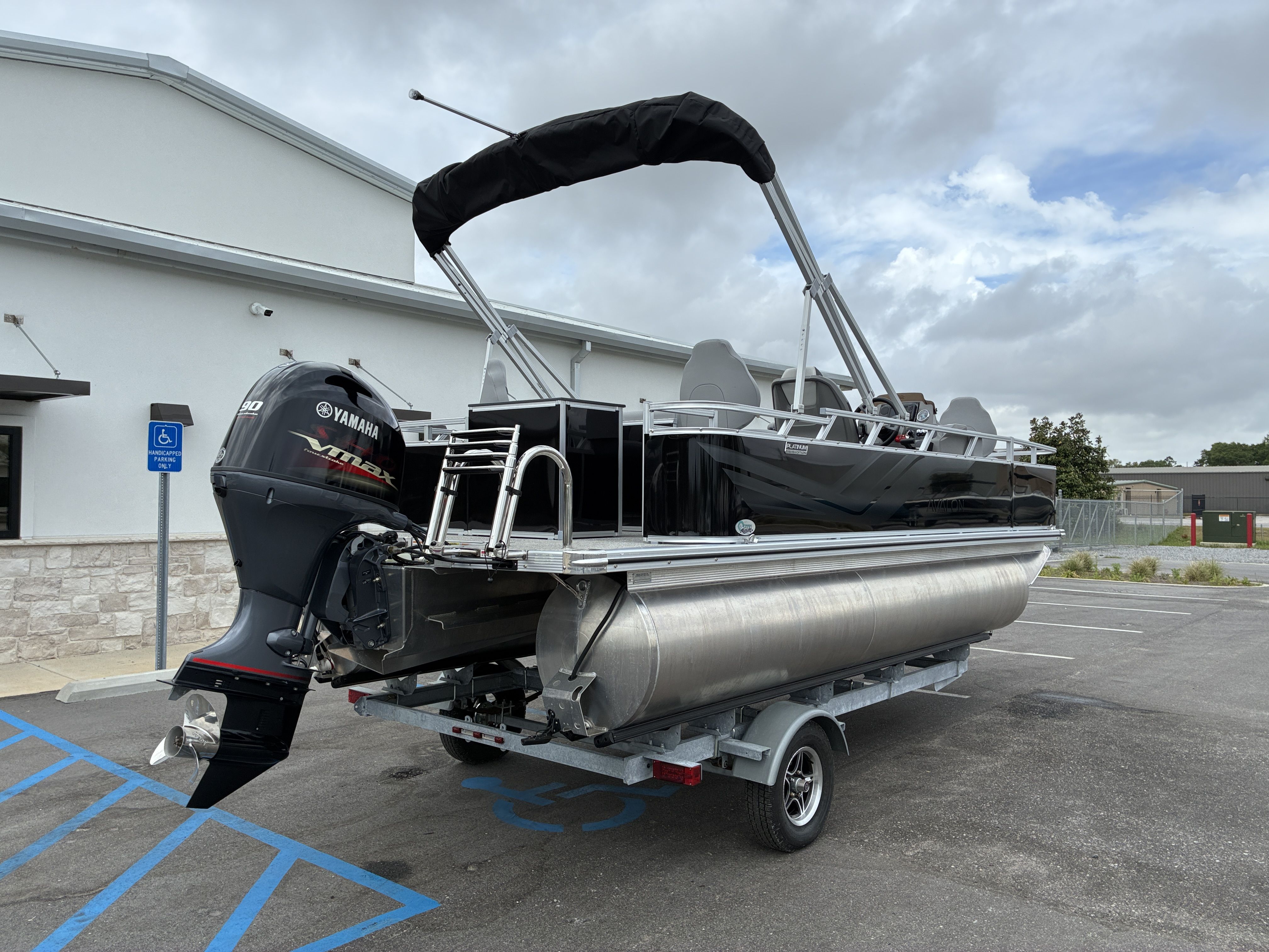 2026 Avalon Venture Quad Fish - 19' - 6