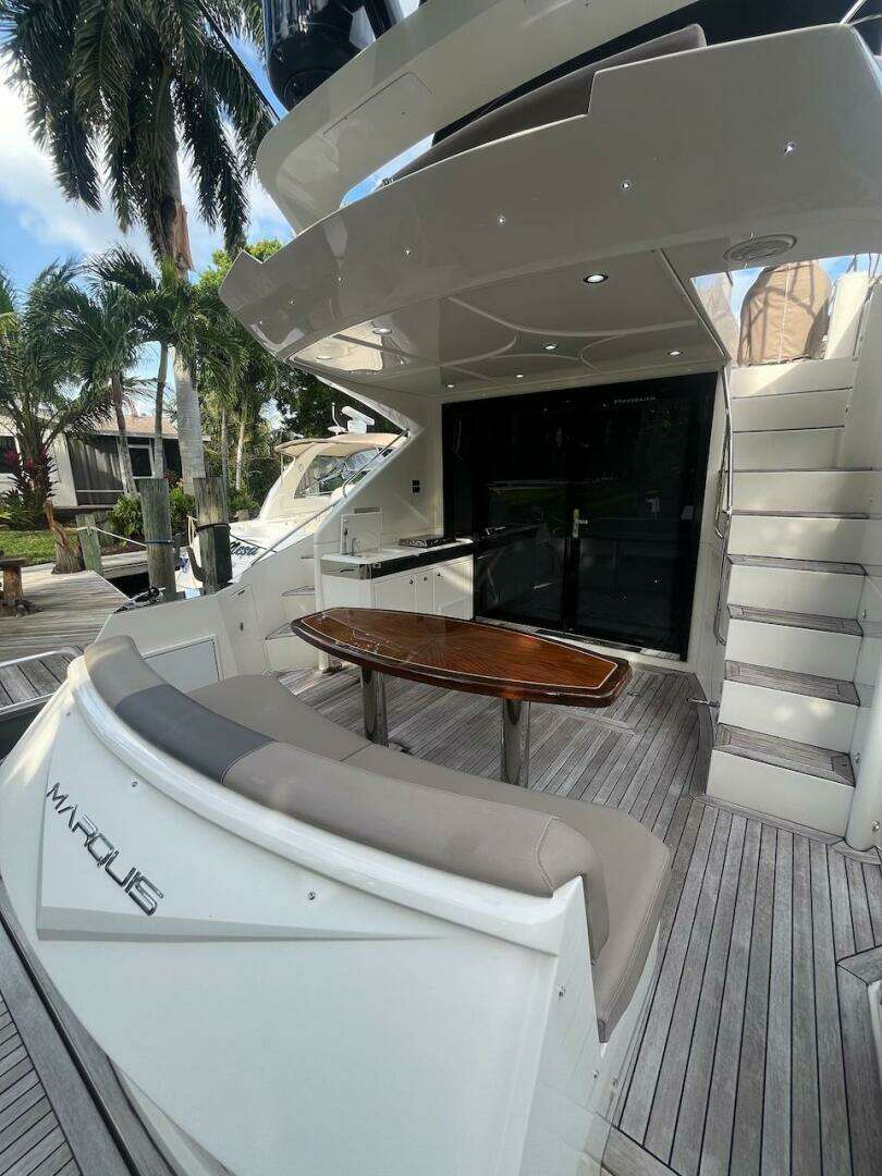 2017 Marquis 500 Sport Yacht - Image 22
