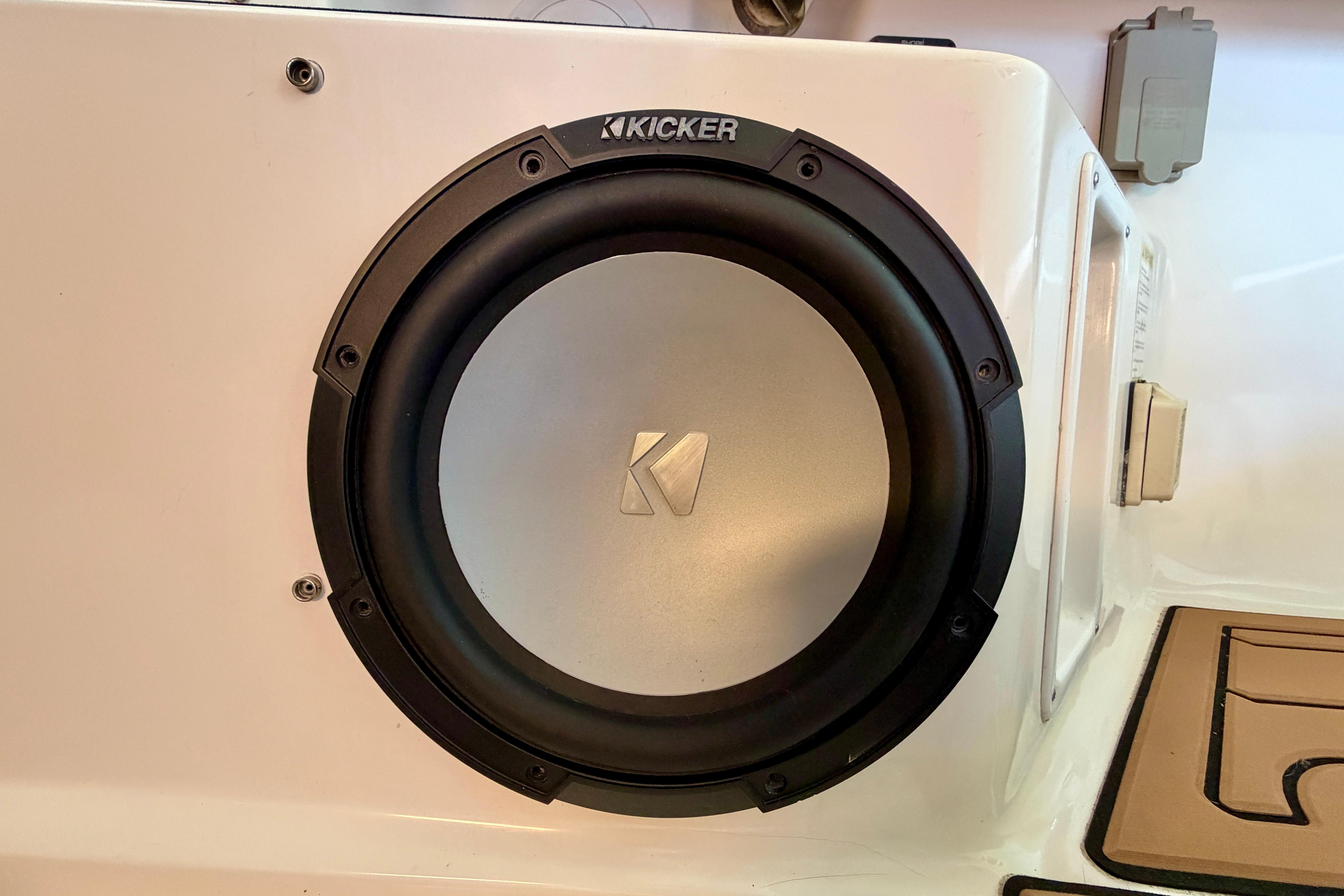 Kicker speaker installed on a 1999 Tiara Yachts 2900 Coronet.