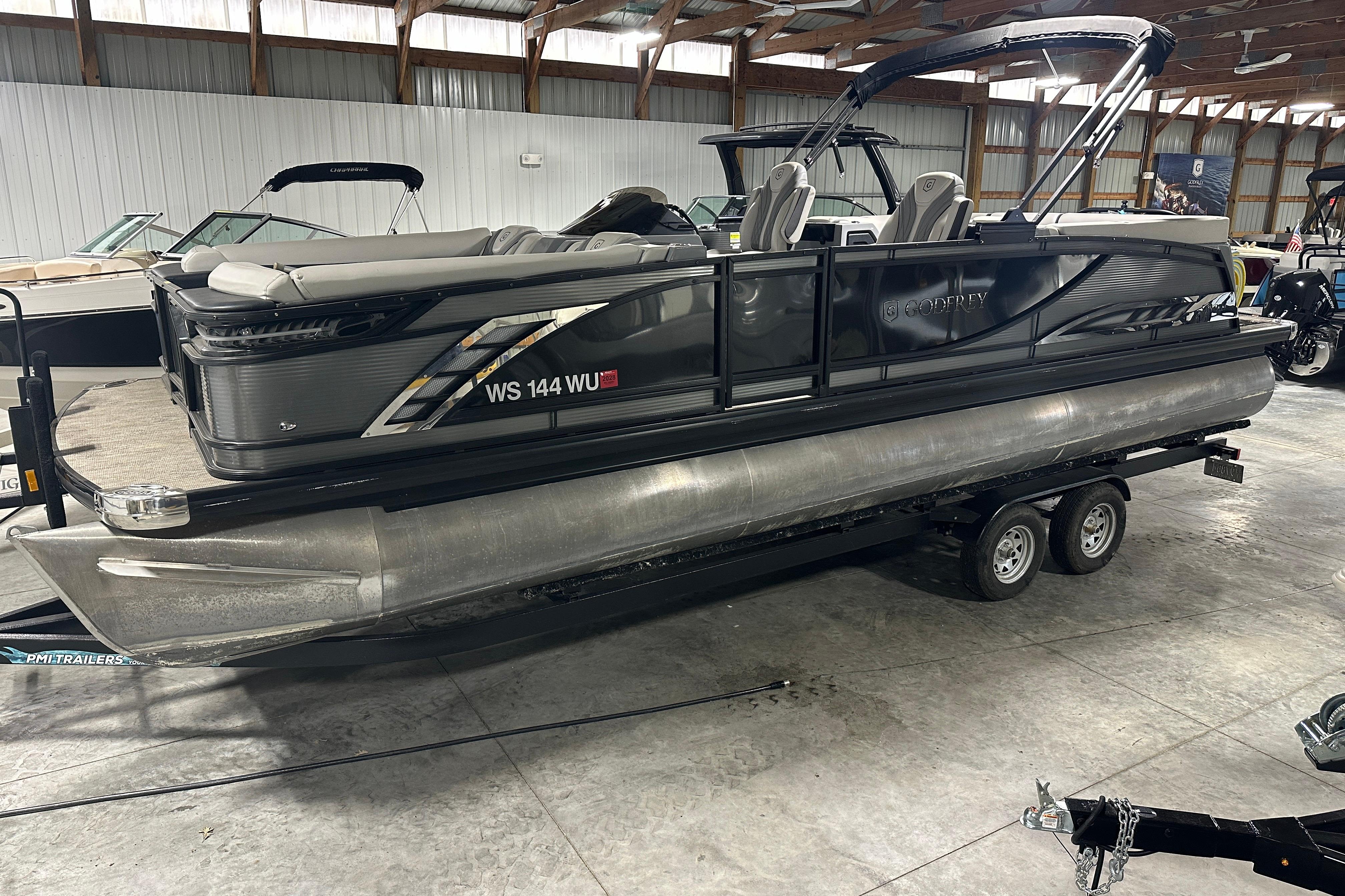 2021 Godfrey Sanpan 2600 ULC