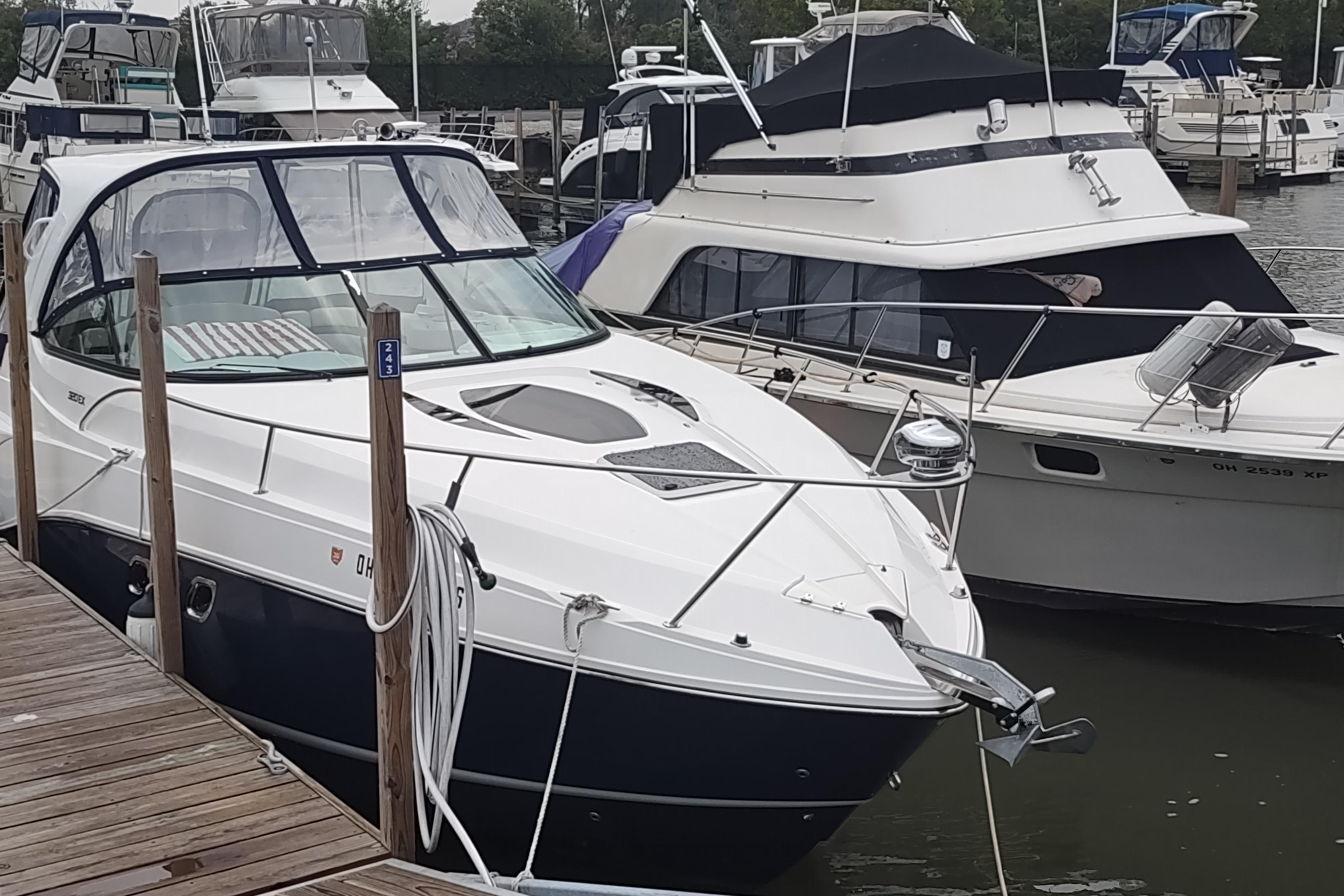 2017 Rinker EX 320
