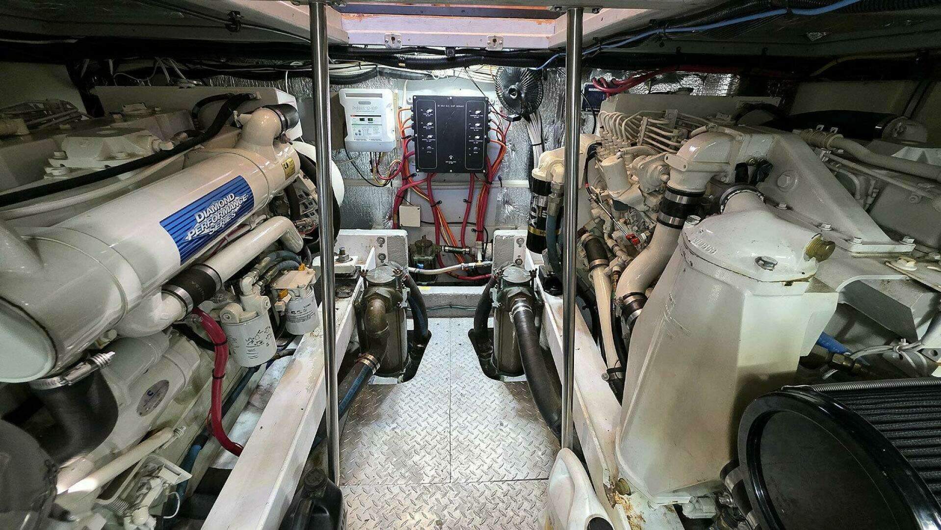2001 Silverton 410 Sport Bridge - Image 37